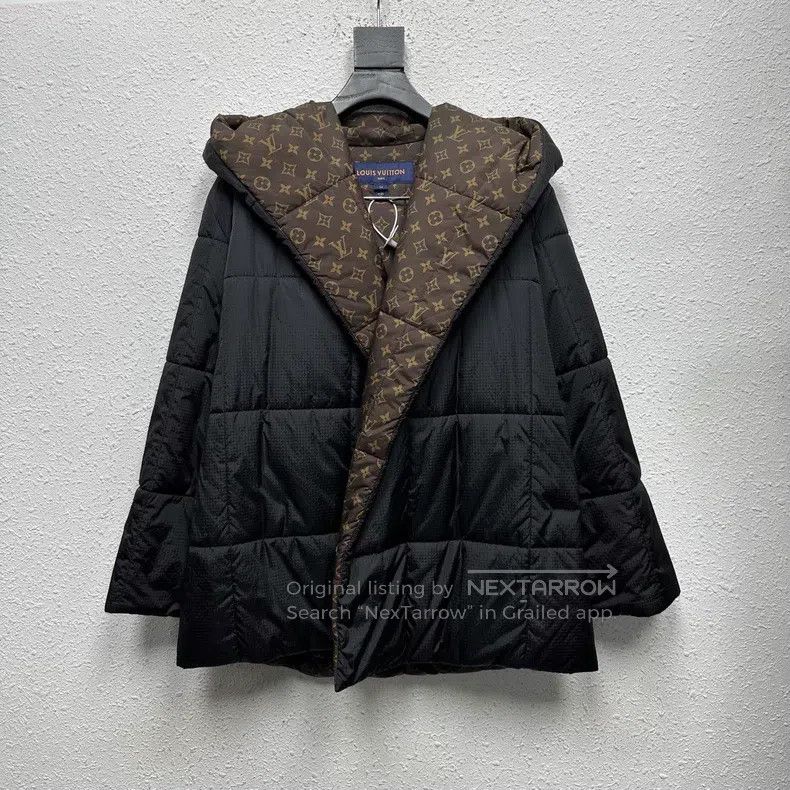 Louis Vuitton Louis Vuitton Hooded down jacket with full print of old fl Size XXS / US 00 / IT 34 - 1 Thumbnail