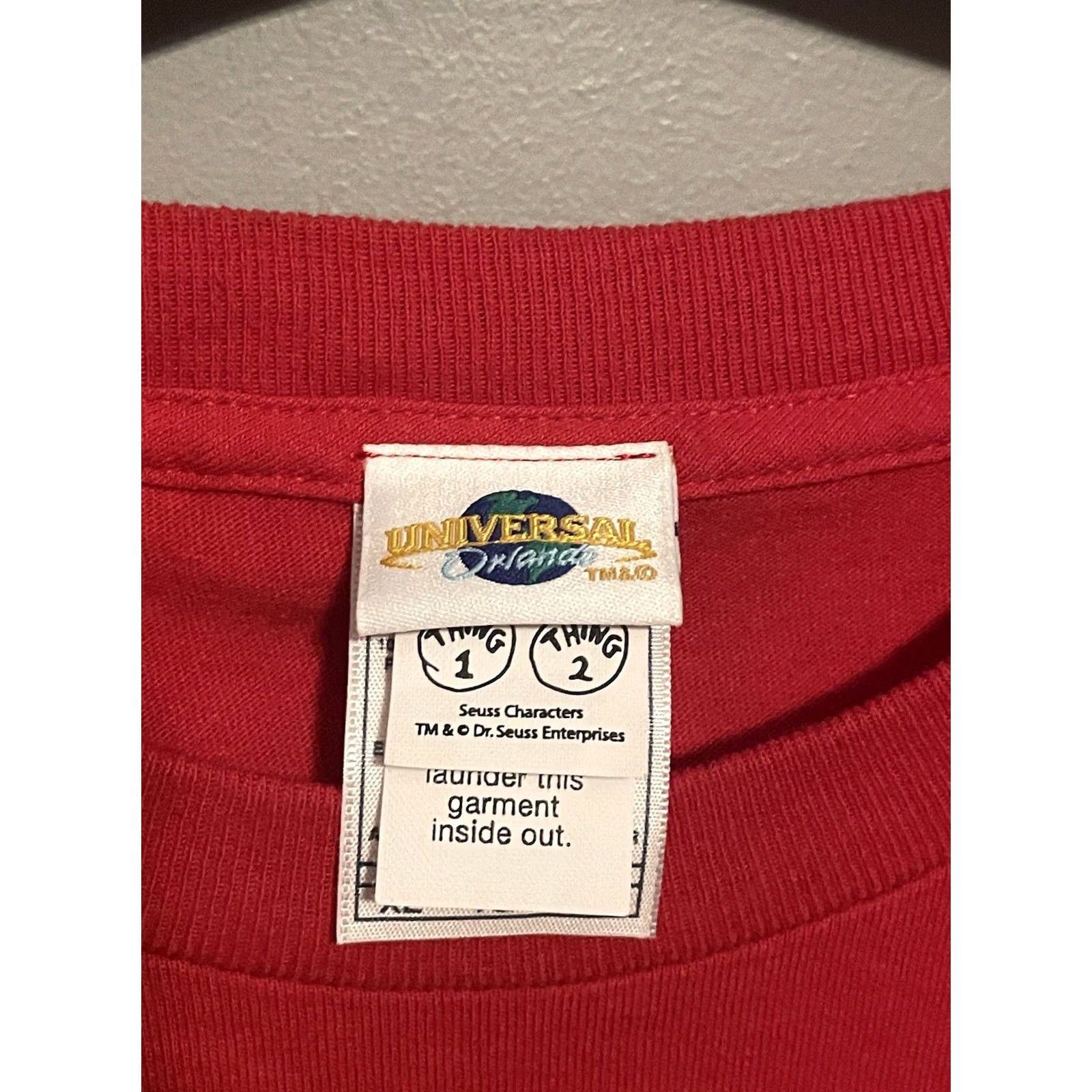 Vintage VINTAGE Dr. Seuss Thing 1 Shirt Red XL Unisex Adults T-Shirt Short Sleeve Universal Studios Islands of Adventure (E117) Size US XL / EU 56 / 4 - 4 Thumbnail