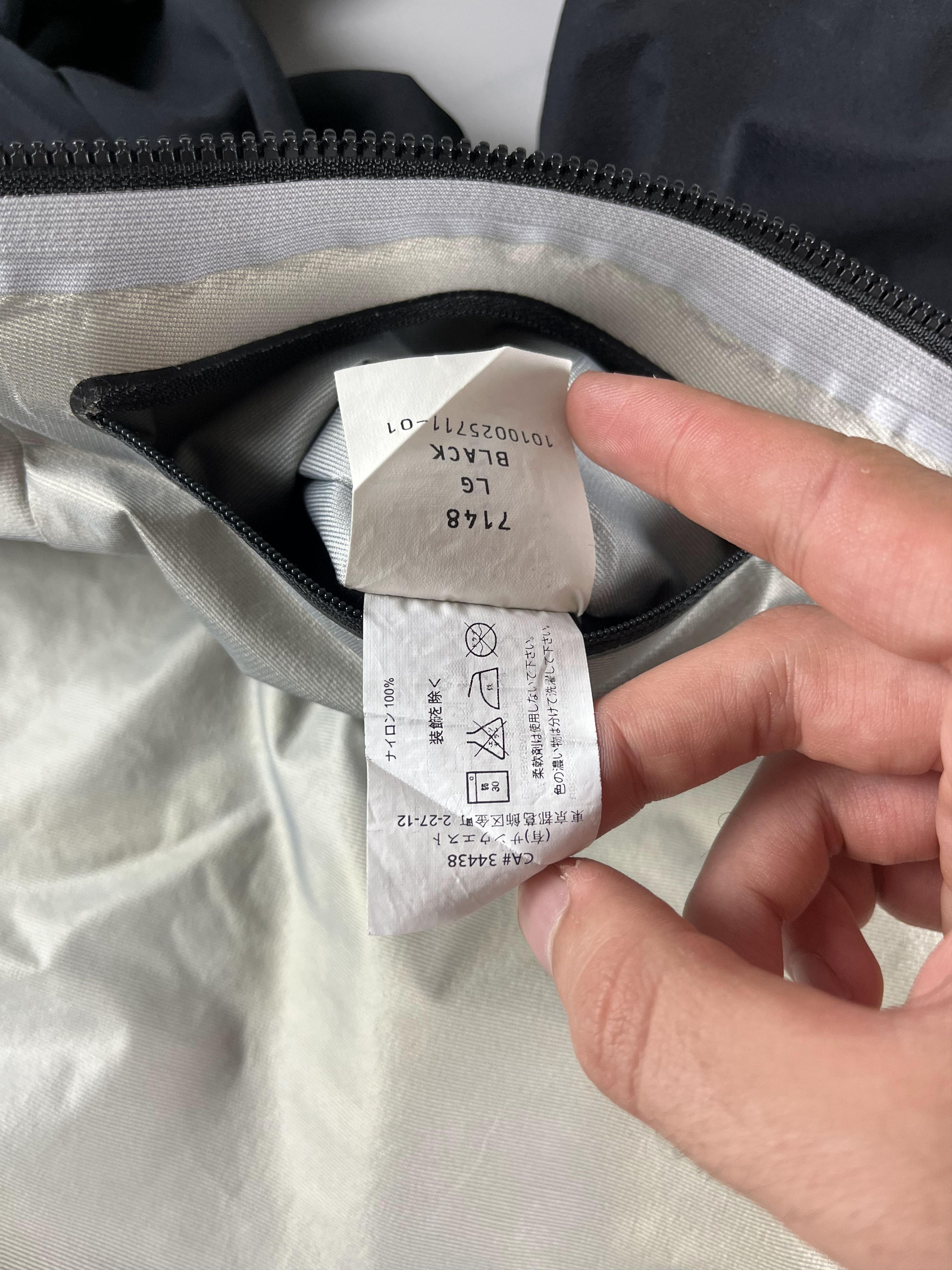 Arc'teryx Rare Arc'Teryx Vintage Raincoat Size US XS / EU 42 / 0 - 9 Thumbnail