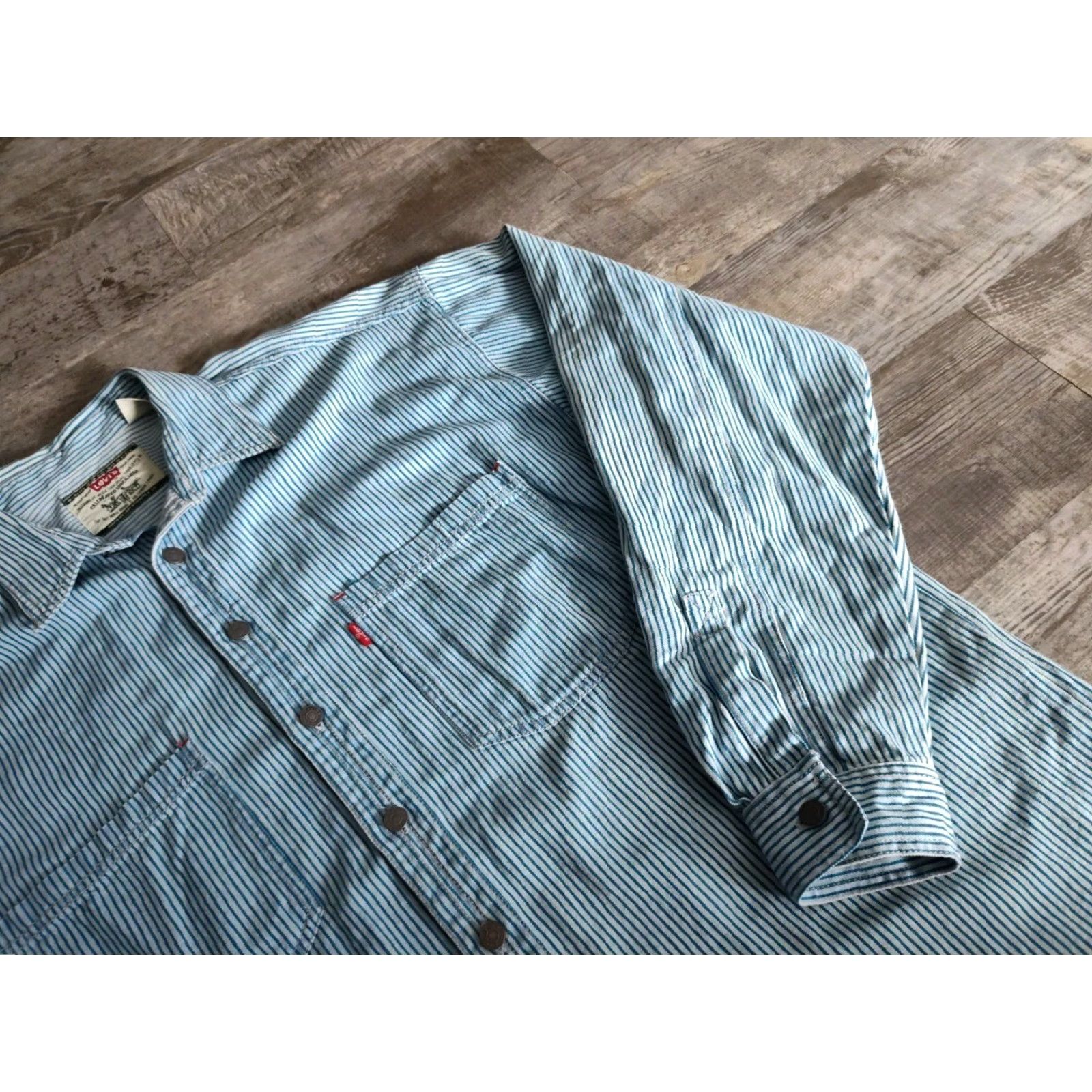 Levi's VINTAGE Levi's Button-Up Shirt Mens L Blue Striped Denim Long Sleeve 90s Outdoor Size US L / EU 52-54 / 3 - 6 Thumbnail