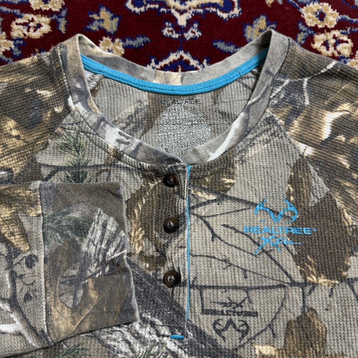 Realtree Realtree Waffle Thermal Henley tee Mossy oak Y2K streetwear Size US XL / EU 56 / 4 - 1 Thumbnail