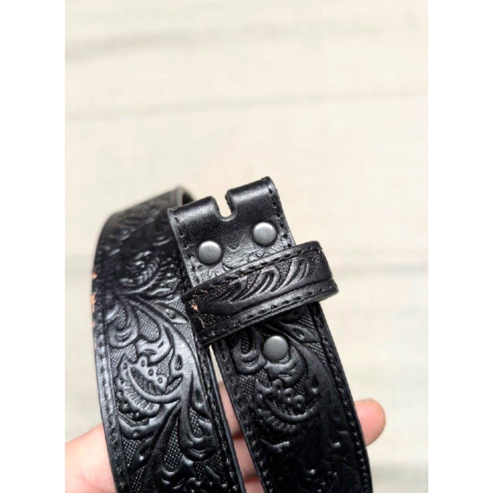 Ariat VINTAGE Ariat belt Western belt Tooled black cowhide leather 34 Size 34 - 4 Thumbnail
