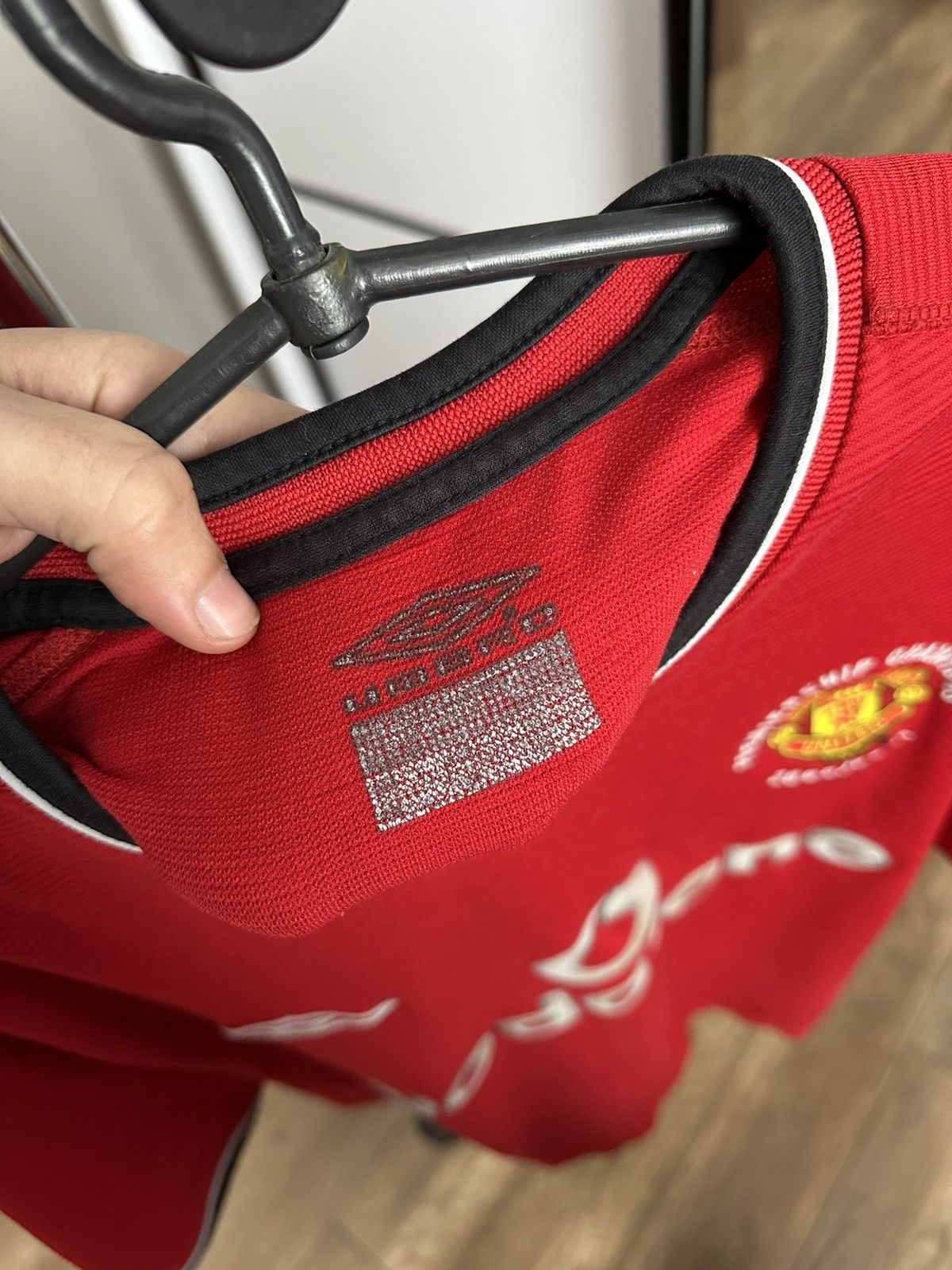 Umbro 2000/2001 Umbro Manchester United Vintage Soccer Jersey Tee Size US XL / EU 56 / 4 - 7 Thumbnail