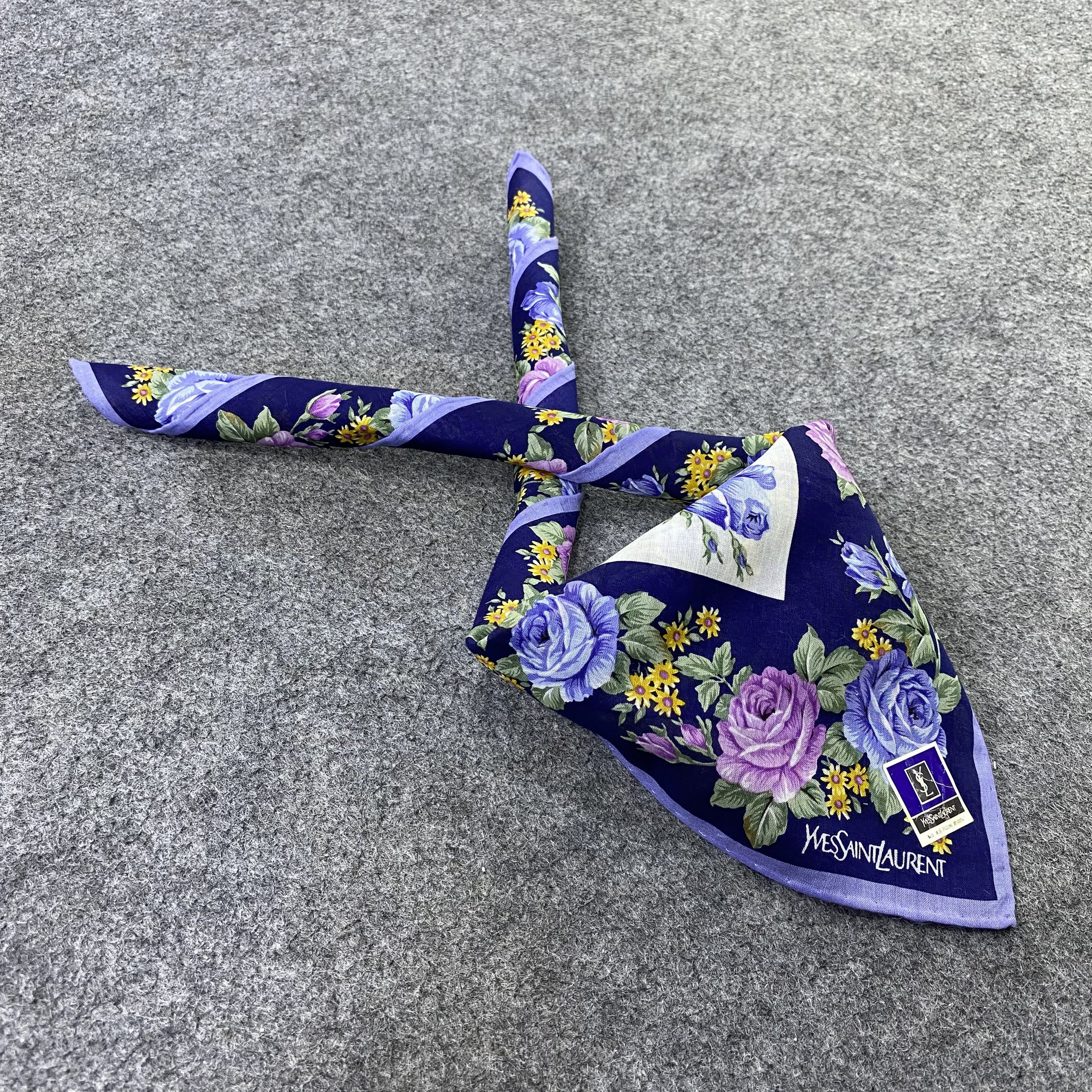 Yves Saint Laurent Yves Saint Lauren Handkerchief Neckerchief Bandana-B1878 Size ONE SIZE - 1 Thumbnail