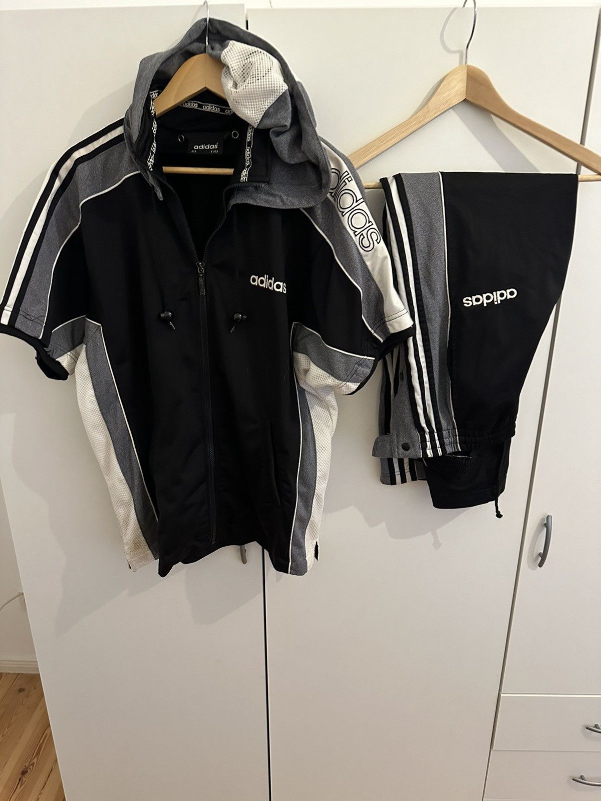 Adidas Adidas Tracksuit Size S-M Vintage Retro Adidas Suit Size US S / EU 44-46 / 1 - 3 Thumbnail