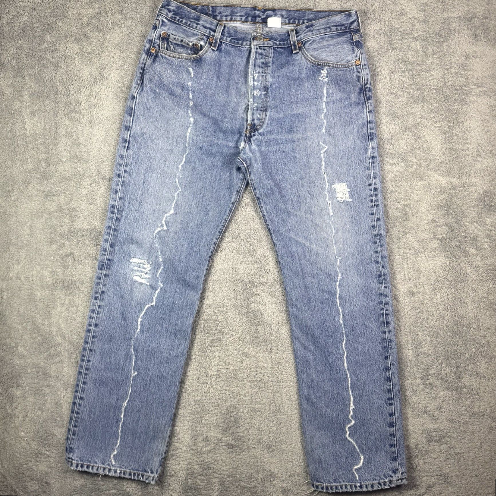 Levi's VINTAGE Levi's 501XX Jeans Men 36x32 Distressed Button Fly Straight Five-Pocket Denim Blue Size US 36 / EU 52 - 2 Thumbnail