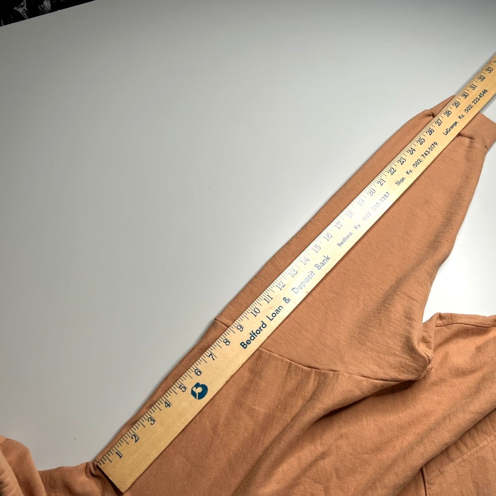 Hanes VINTAGE Hanes Explorer Hoodie Men’s XL Tan Brown Pullover Sweatshirt Kangaroo Pocket 90s Grunge Skate Faded Size US XL / EU 56 / 4 - 4 Thumbnail