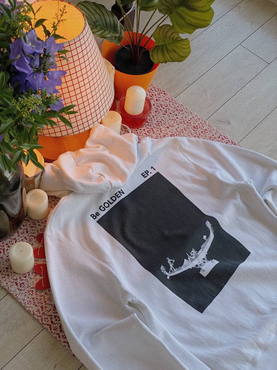 Golden Goose Golden Goose Deluxe Brand Hoodie White Back Print Oversize Size US M / EU 48-50 / 2 - 4 Thumbnail
