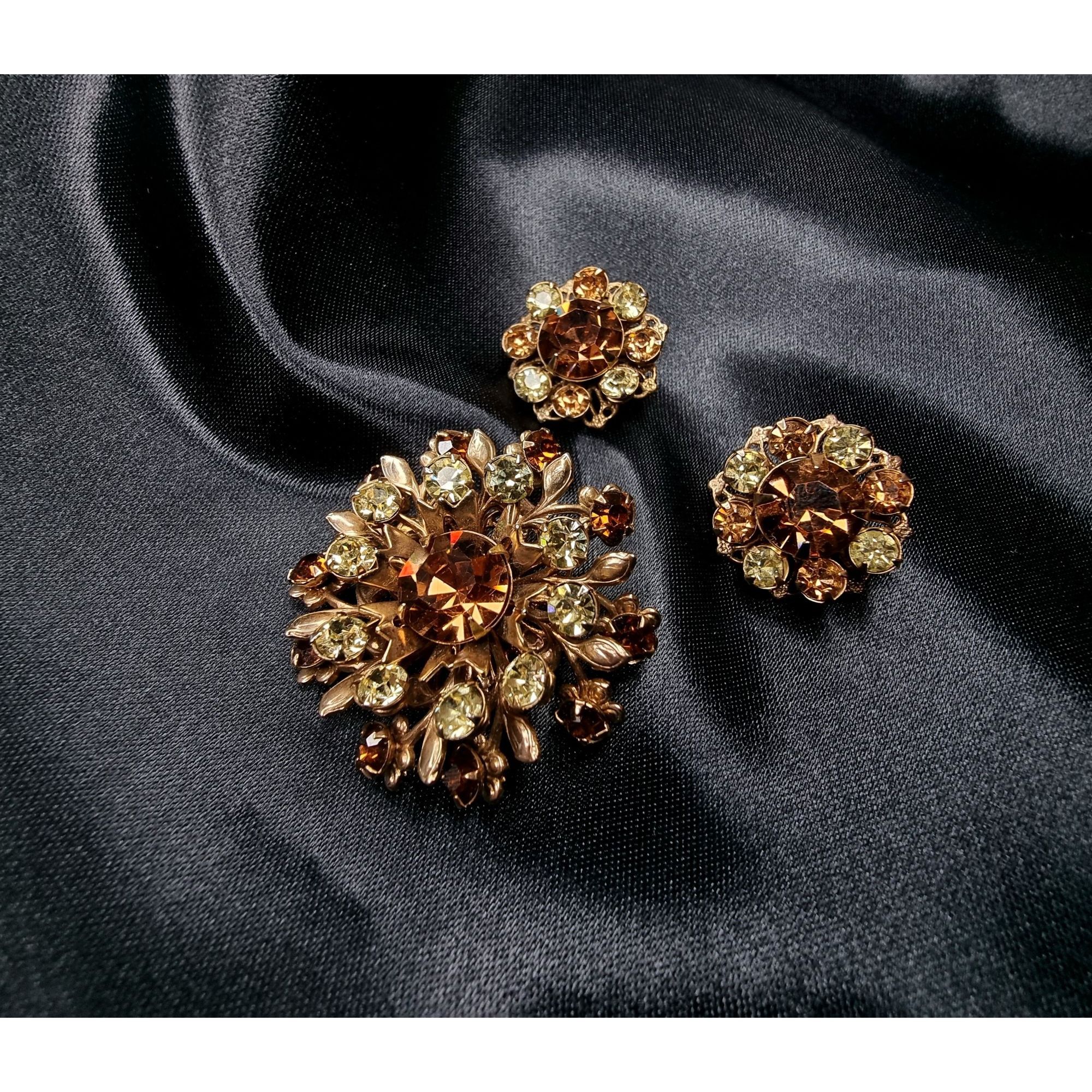 Vintage Vintage 1960s Rhinestone Brooch Earrings Set With Amber Cham Size ONE SIZE - 3 Thumbnail