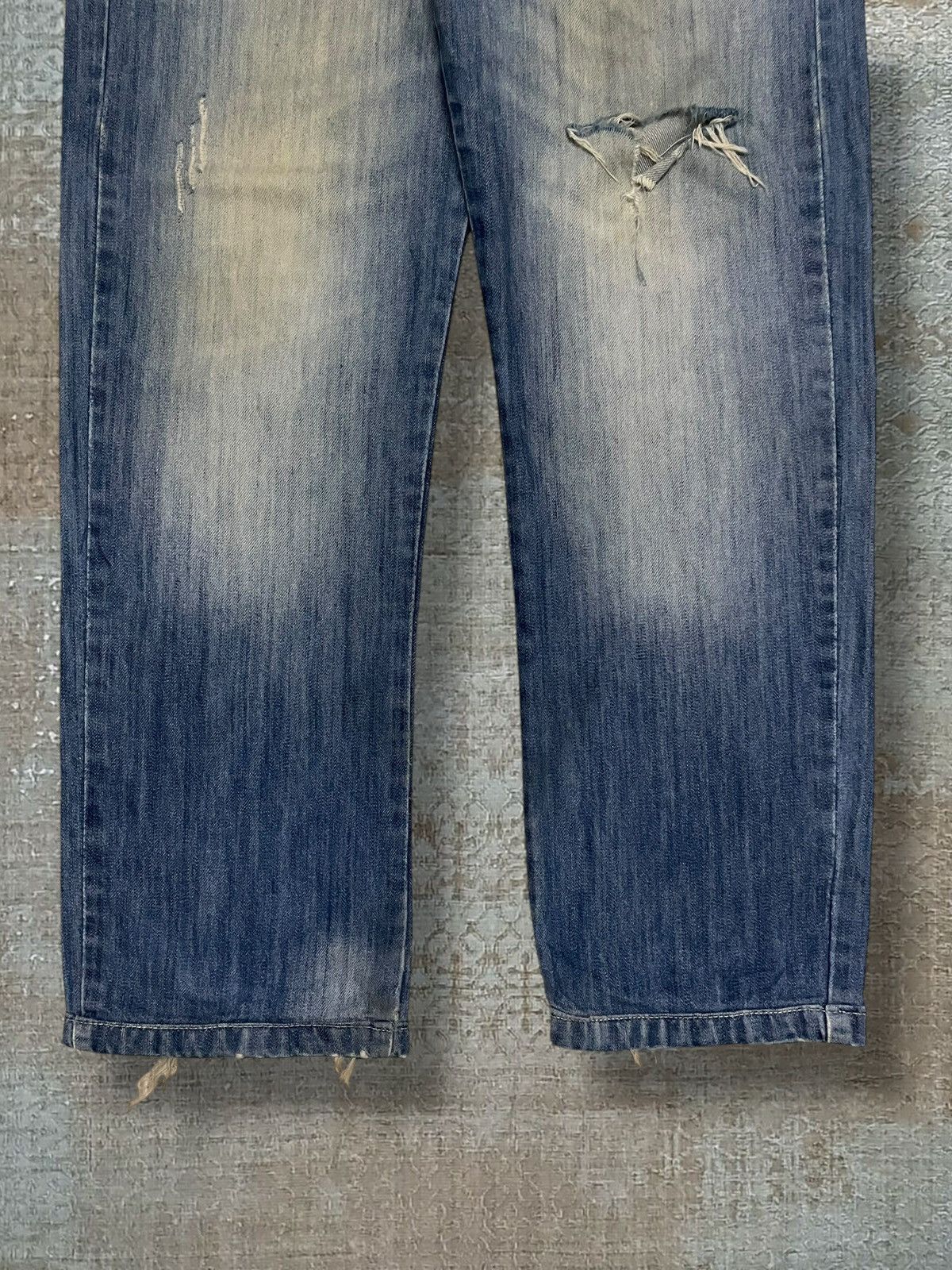 Japanese Brand Vintage 1990s Designer Republica Distressed Mudwash Denim Size US 31 - 3 Thumbnail