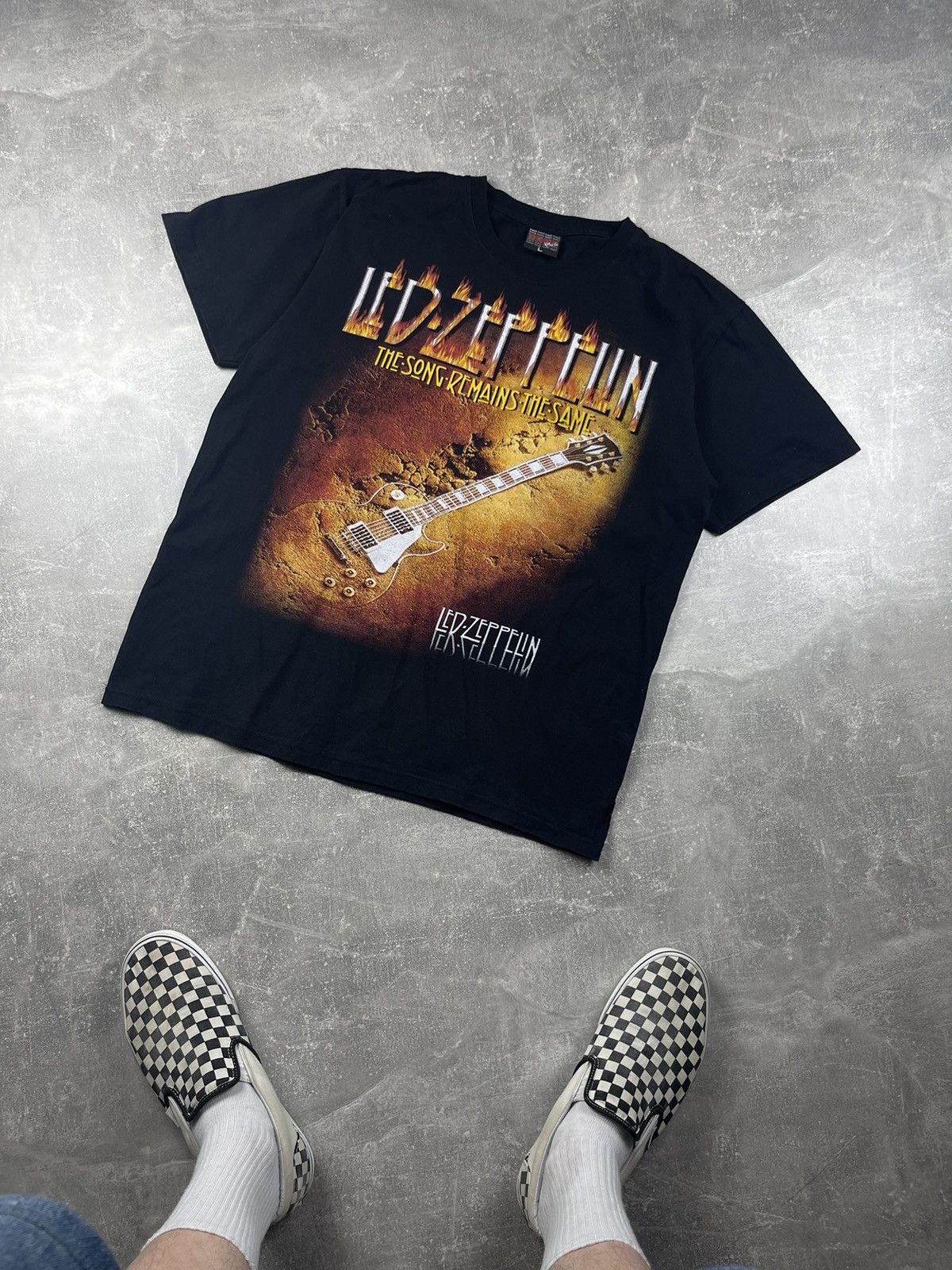Band Tees × Led Zeppelin × Vintage Led Zeppelin Vintage 00s Flame Logo Cotton Black T-Shirt Size US L / EU 52-54 / 3 - 1 Thumbnail