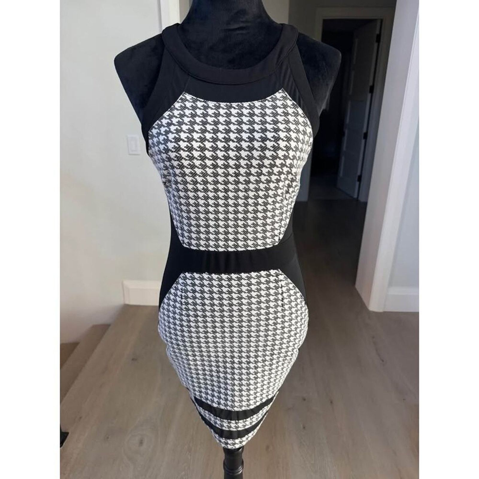 Other Stunning Y2K Black and White Mesh Accented Bodycon Dress S Size S / US 4 / IT 40 - 2 Thumbnail