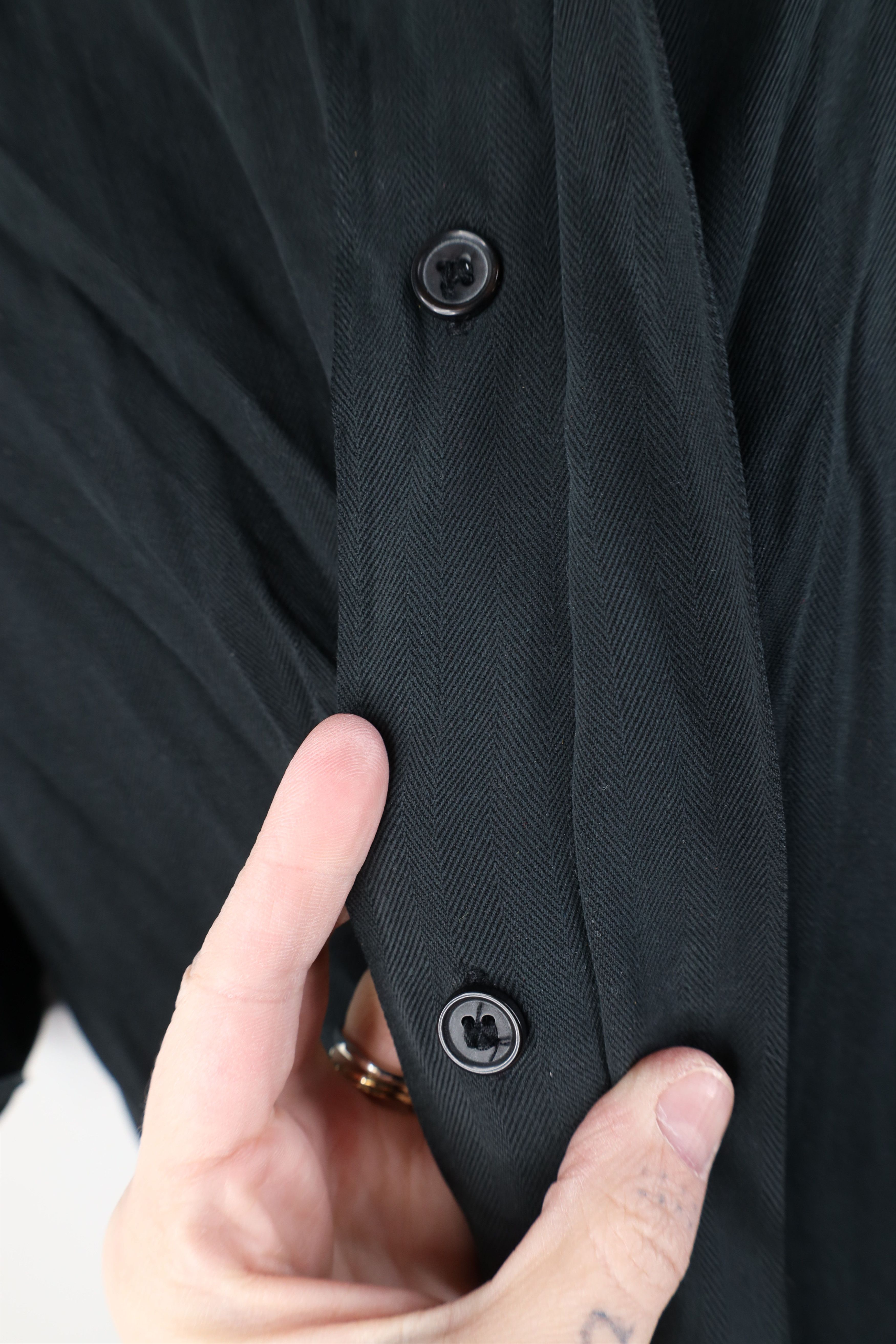Vintage Vintage 90s Streetwear Faded Silk Looped Collar Button Shirt Size US XL / EU 56 / 4 - 6 Thumbnail