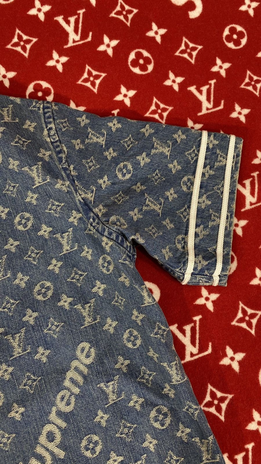 Louis Vuitton × Supreme Louis Vuitton X Supreme XS baseball Jersey Denim Monogram Size US XS / EU 42 / 0 - 6 Thumbnail