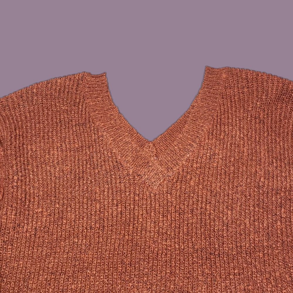 Vintage Rue21 Sweater Womens XS Rust Brown Pullover Long Sleeve V-Neck Knit New Size XS / US 0-2 / IT 36-38 - 1 Thumbnail