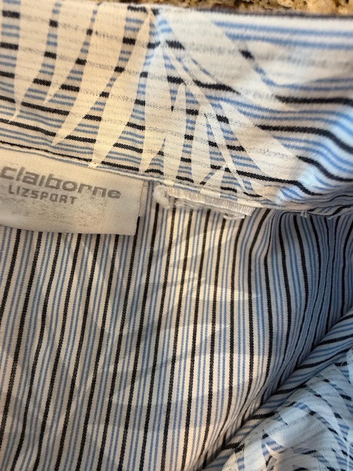 Other Liz Claiborne stripe palm short sleeve button up top SZ M Size M / US 6-8 / IT 42-44 - 9 Thumbnail