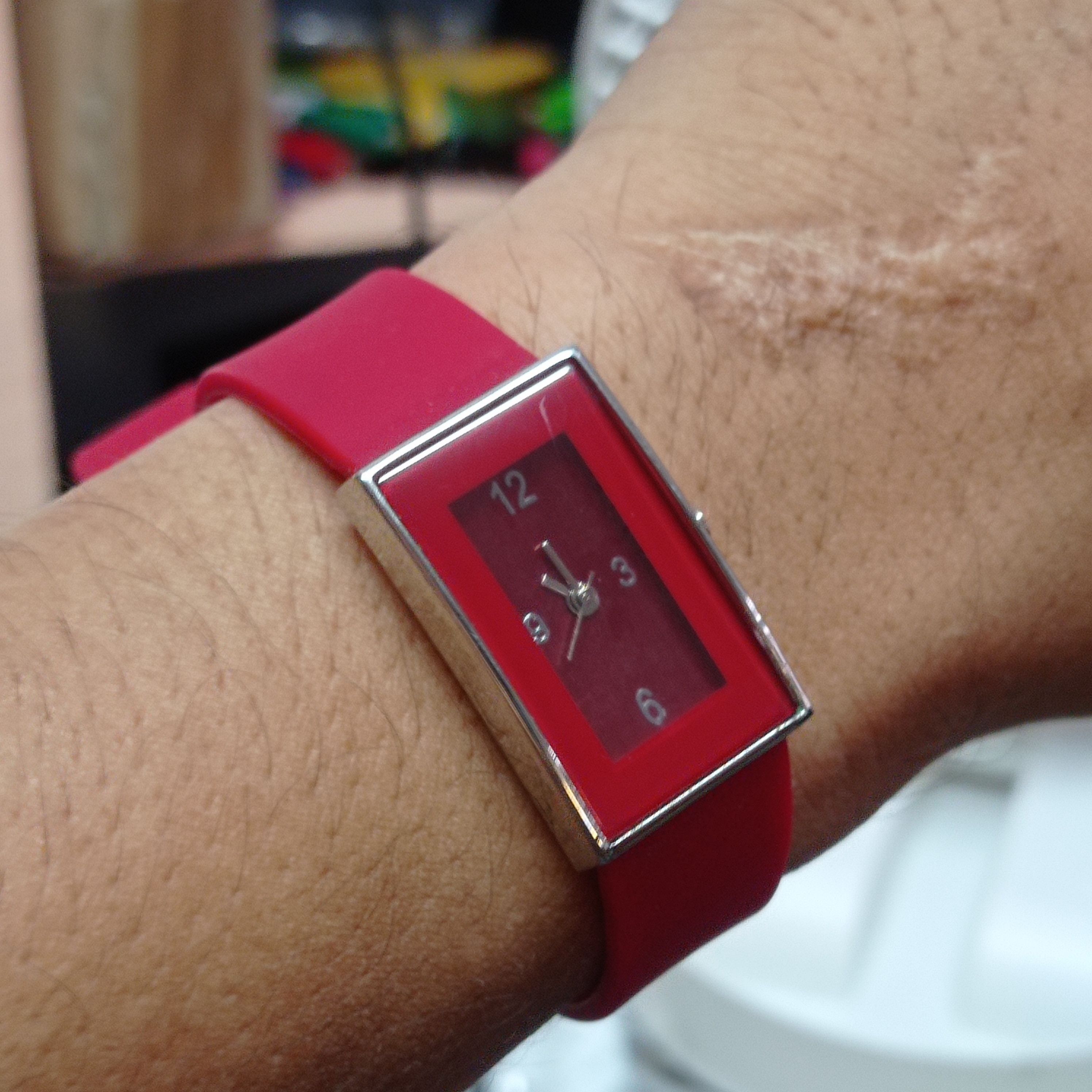 Japanese Brand × Vintage Vintage Luxury Watch ALL REDS Japan Engine Size ONE SIZE - 1 Thumbnail