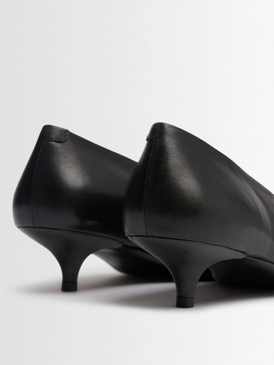 Ma+ MARSELL Longiforma $945 Black Leather Pumps New & Auth Size US 7.5 / IT 37.5 - 4 Thumbnail