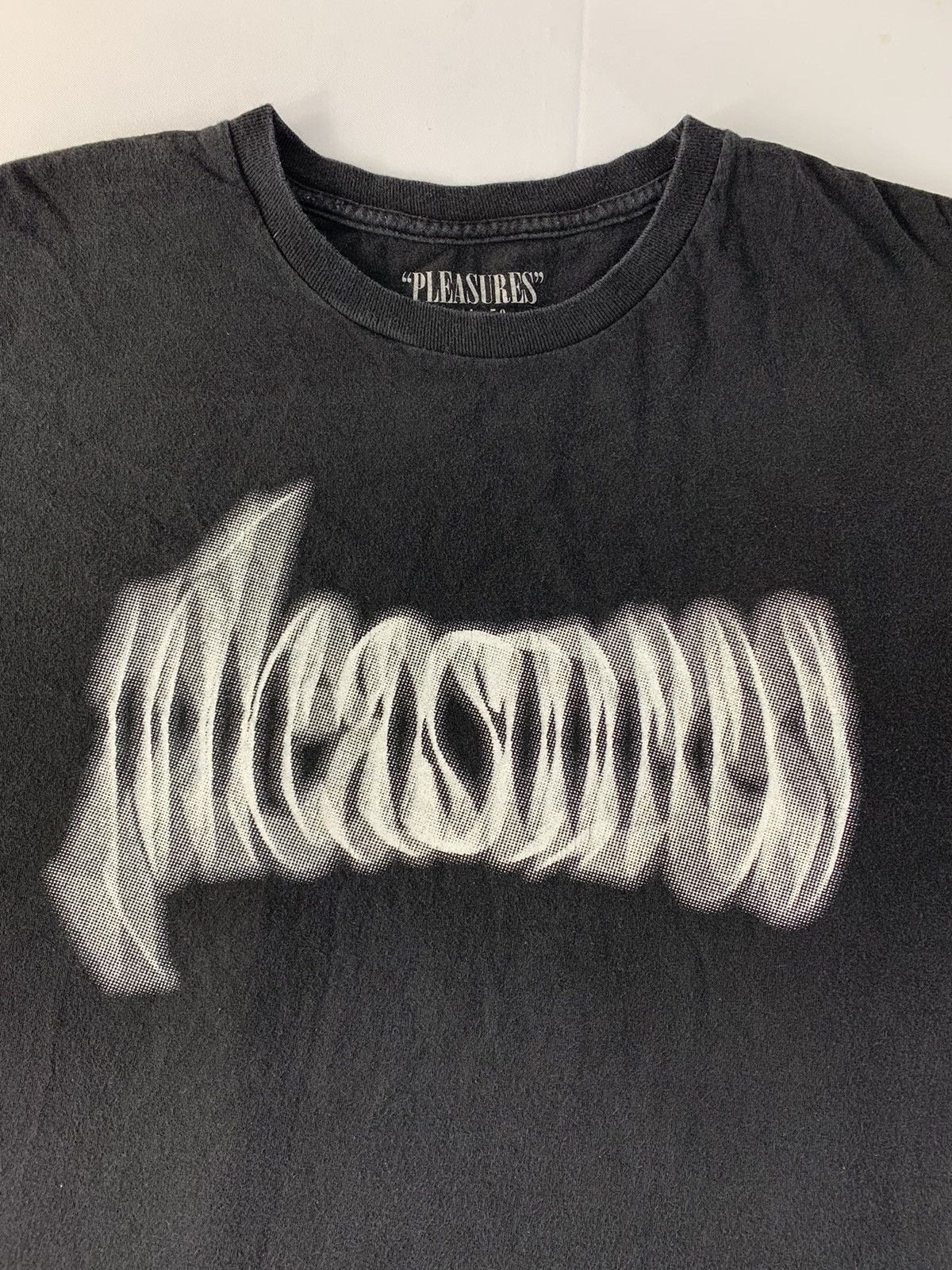 Pleasures Pleasures Version 5 Spell Out Blur Big Logo Band Tee Size US XL / EU 56 / 4 - 3 Thumbnail