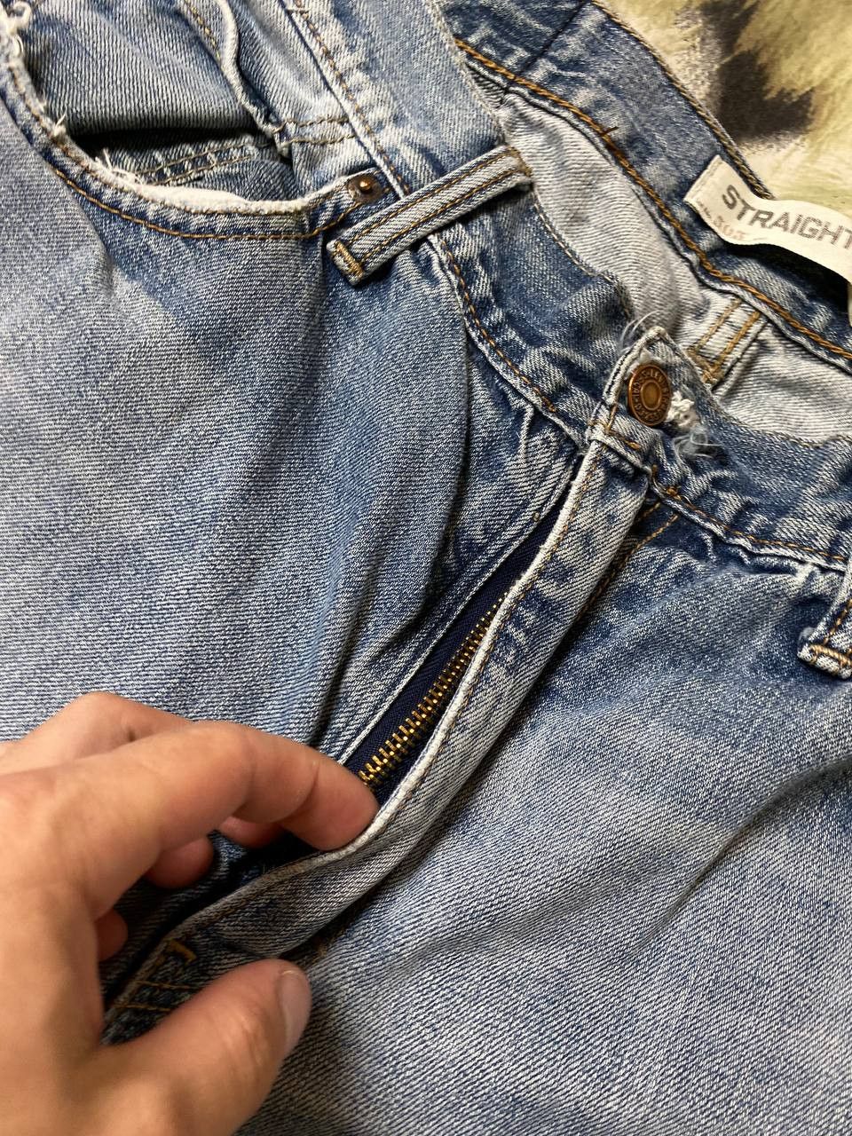 Levi's × Vintage Vintage Levi’s Distressed 505 Jeans Size US 34 / EU 50 - 15 Thumbnail