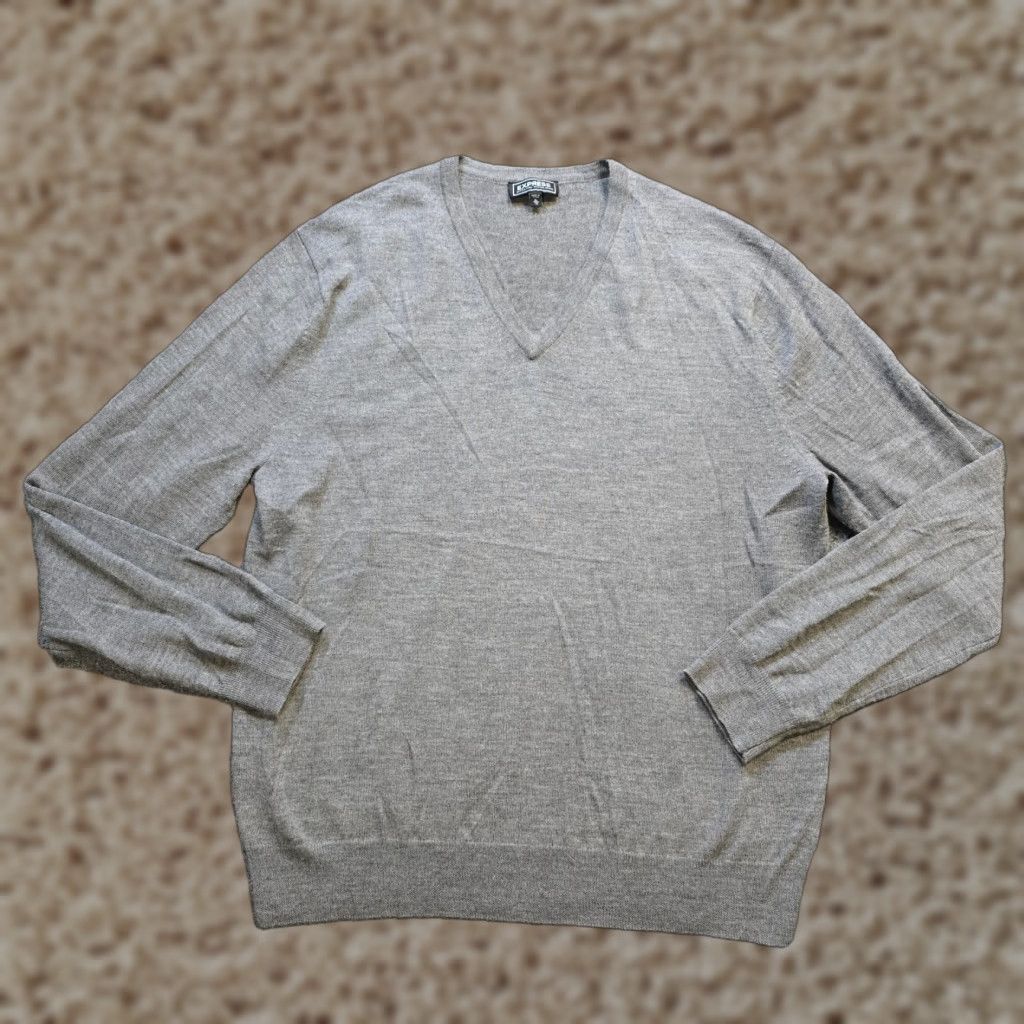 Express Express Sweater Mens XL Gray Merino Wool V-Neck Long Sleeve Casual Pullover Size US XL / EU 56 / 4 - 1 Thumbnail