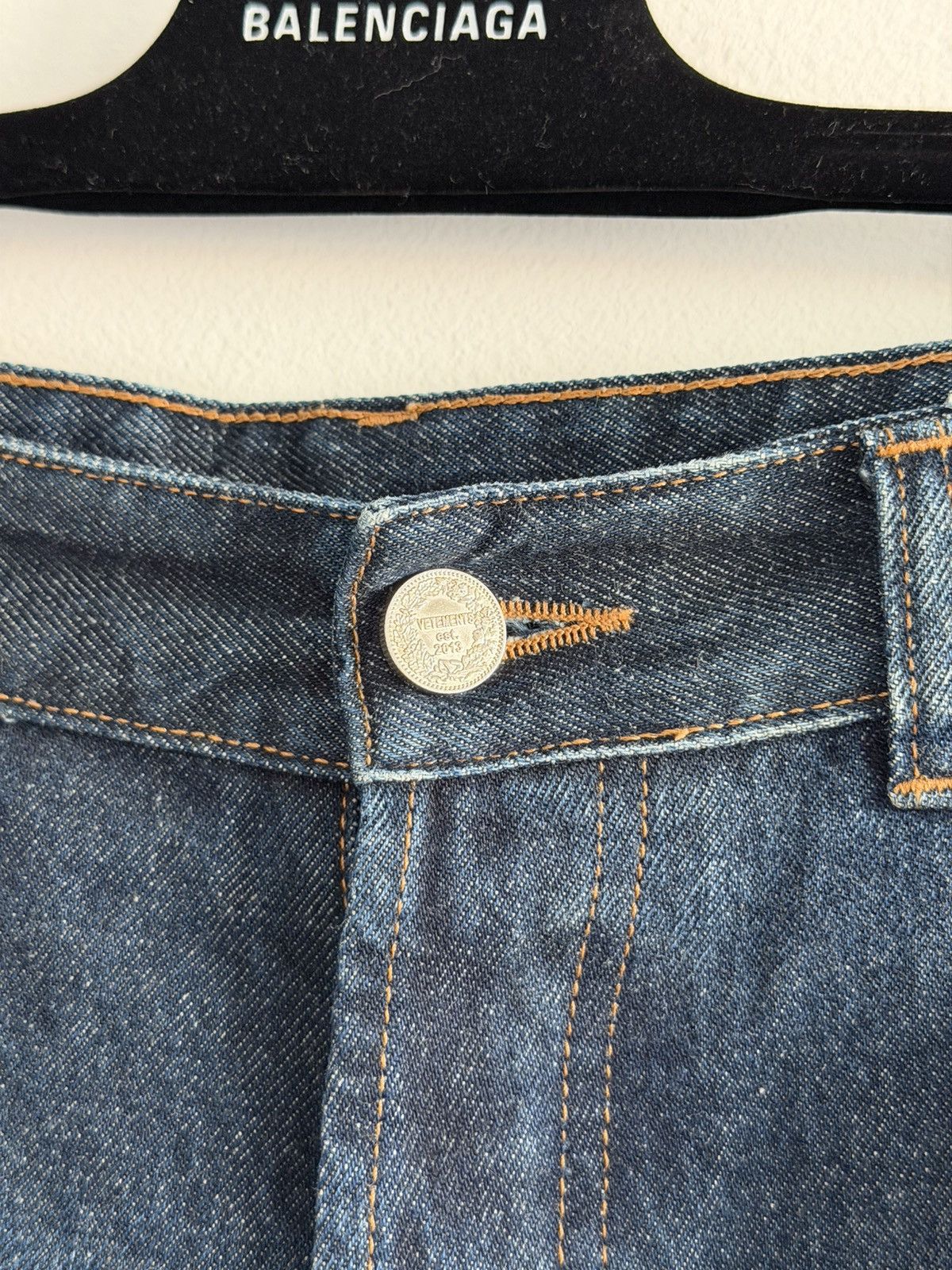 Vetements *RARE* GVASALIA VETEMENTS DENIM BAGGY DISTRESSED SHORT Size US 36 / EU 52 - 6 Thumbnail