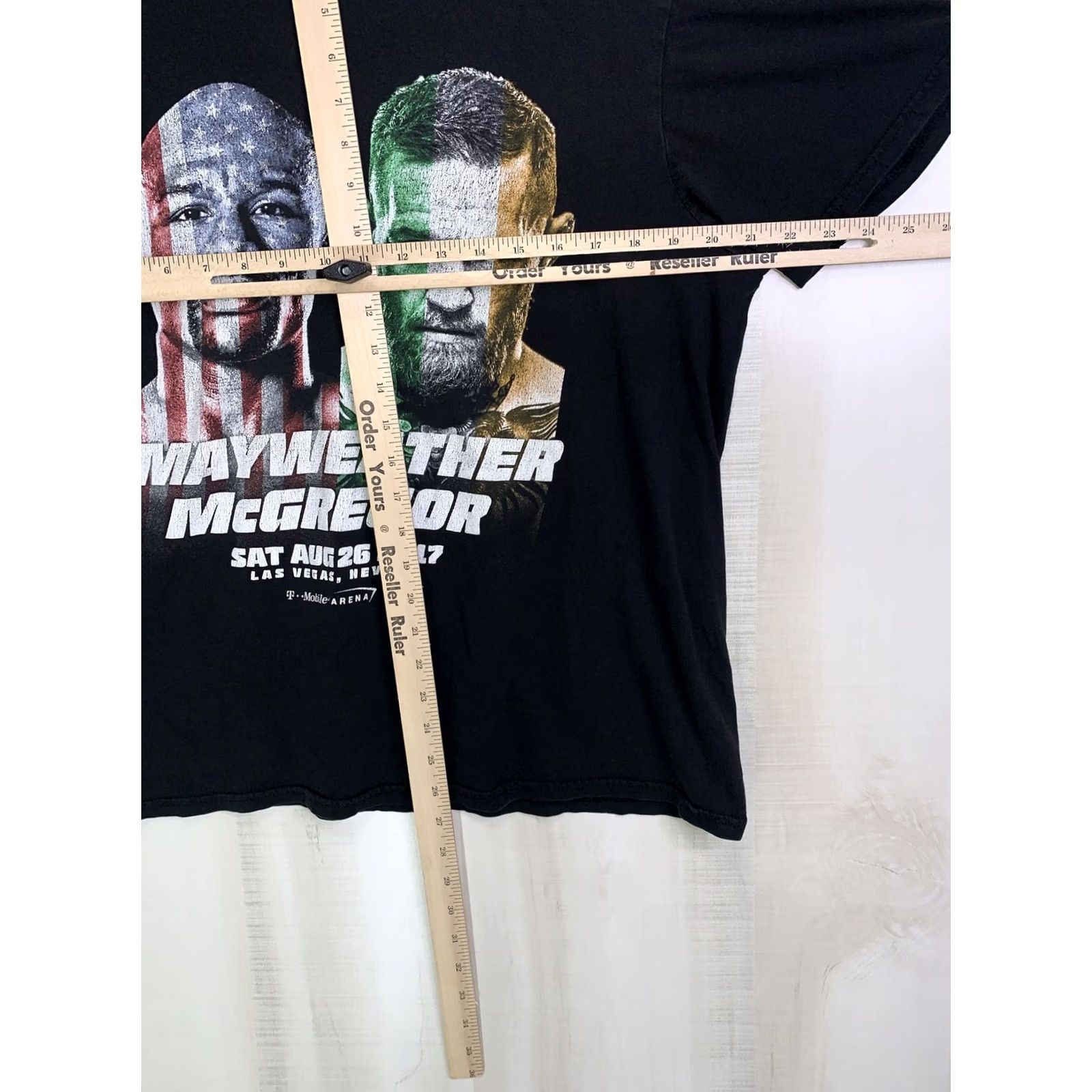 Vintage Floyd Mayweather Conner McGregor 2017 Las Vegas T-Shirt L Black Mens Short Sleeve Crew Neck LRG-11338 Size US L / EU 52-54 / 3 - 5 Thumbnail