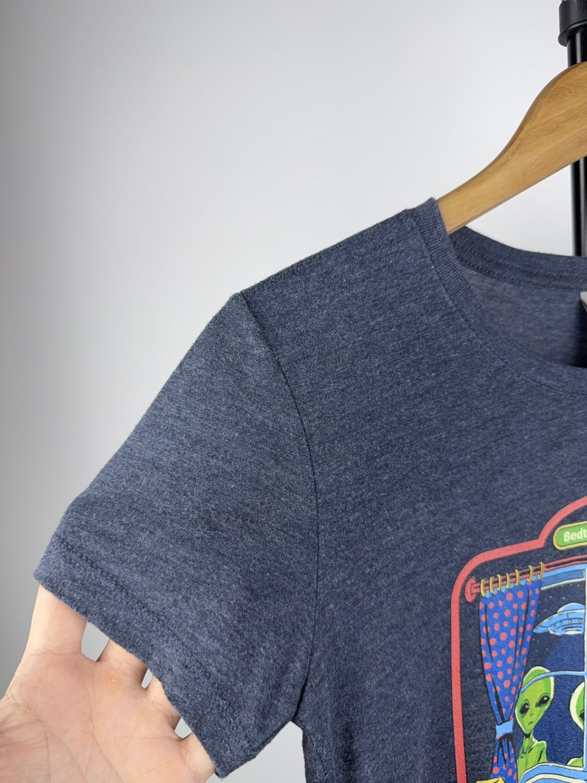 Vintage Vintage 00s Big Logo Tee Aliens UFO Bedtime stories men Size US S / EU 44-46 / 1 - 3 Thumbnail