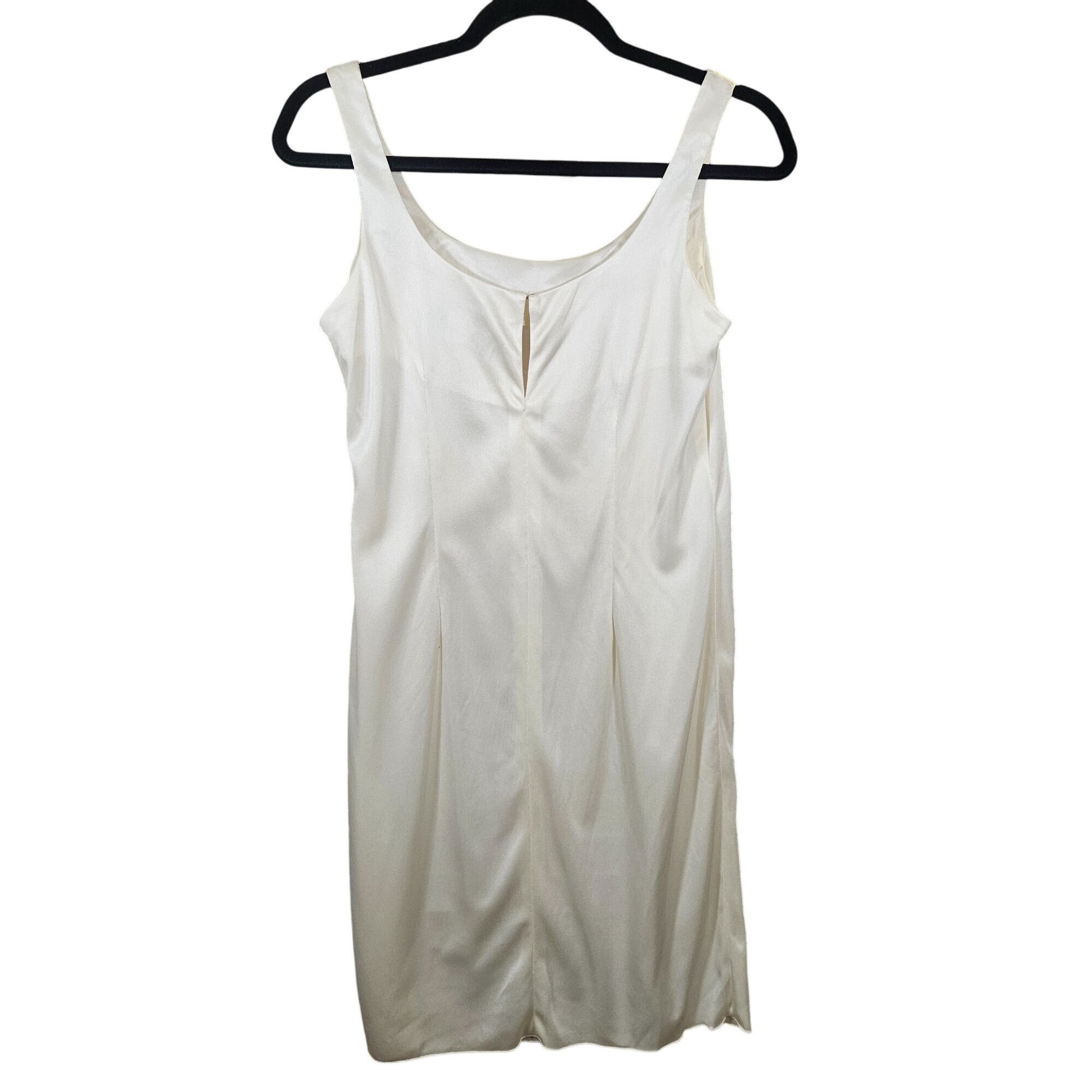 Saks Fifth Avenue Saks Fifth Avenue Womens Sleeveless White Dress Size 8 Rayon Size M / US 6-8 / IT 42-44 - 3 Thumbnail