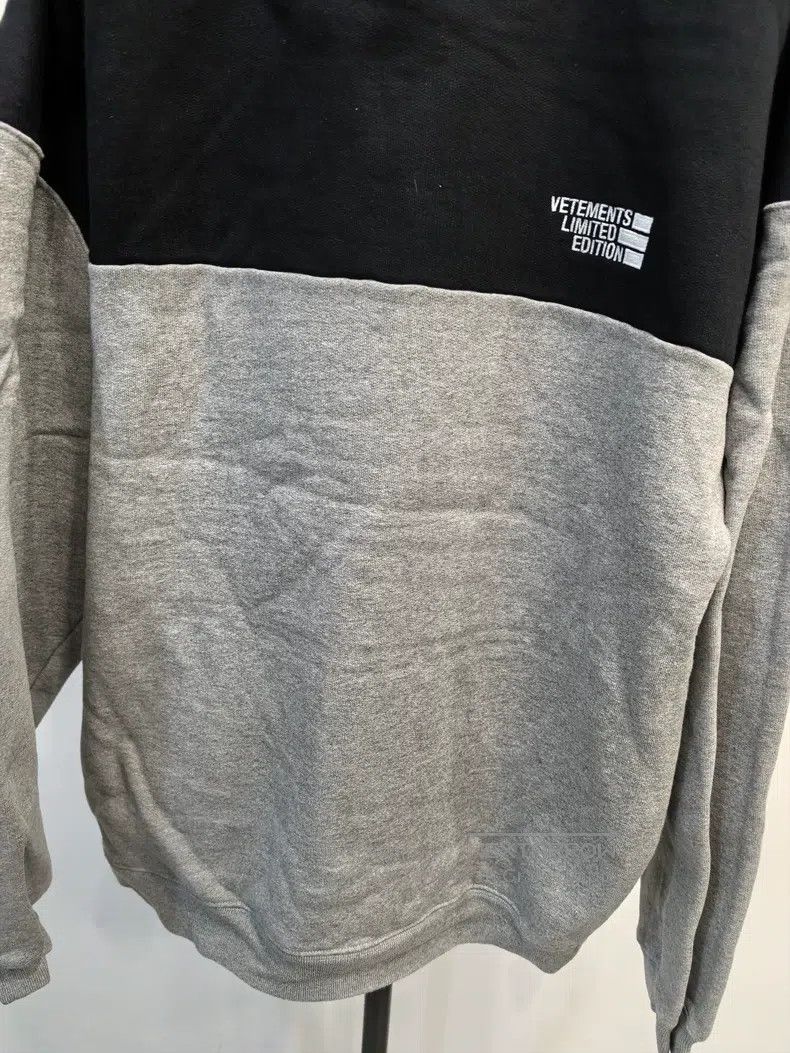 Vetements Vetements Black and Gray Color Blocked Sweatshirt Size US S / EU 44-46 / 1 - 5 Thumbnail