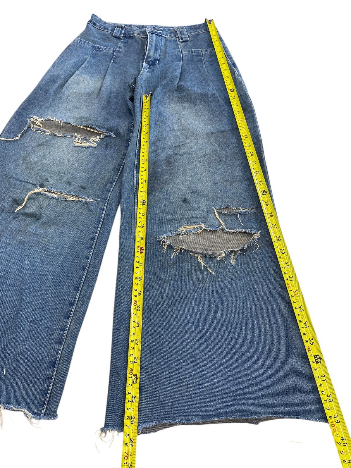 Other Dazy Distressed Hairy Leg Style Baggy Jeans Size US 27 - 8 Thumbnail