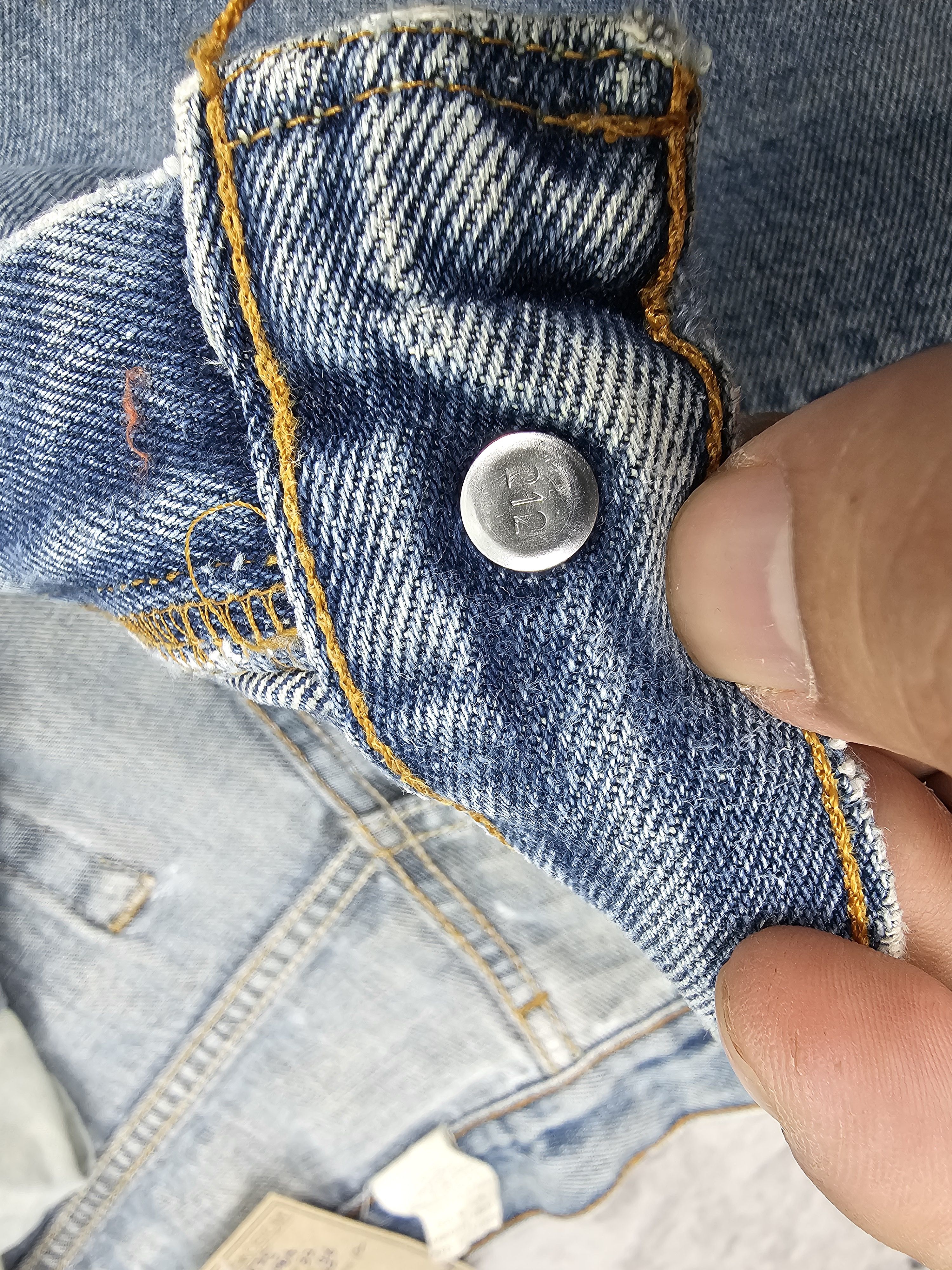 Levi's Vintage Clothing Vtg LEVIS 505 Regular Fit Faded Ripped Blue Jeans L0575 Size US 32 / EU 48 - 13 Thumbnail