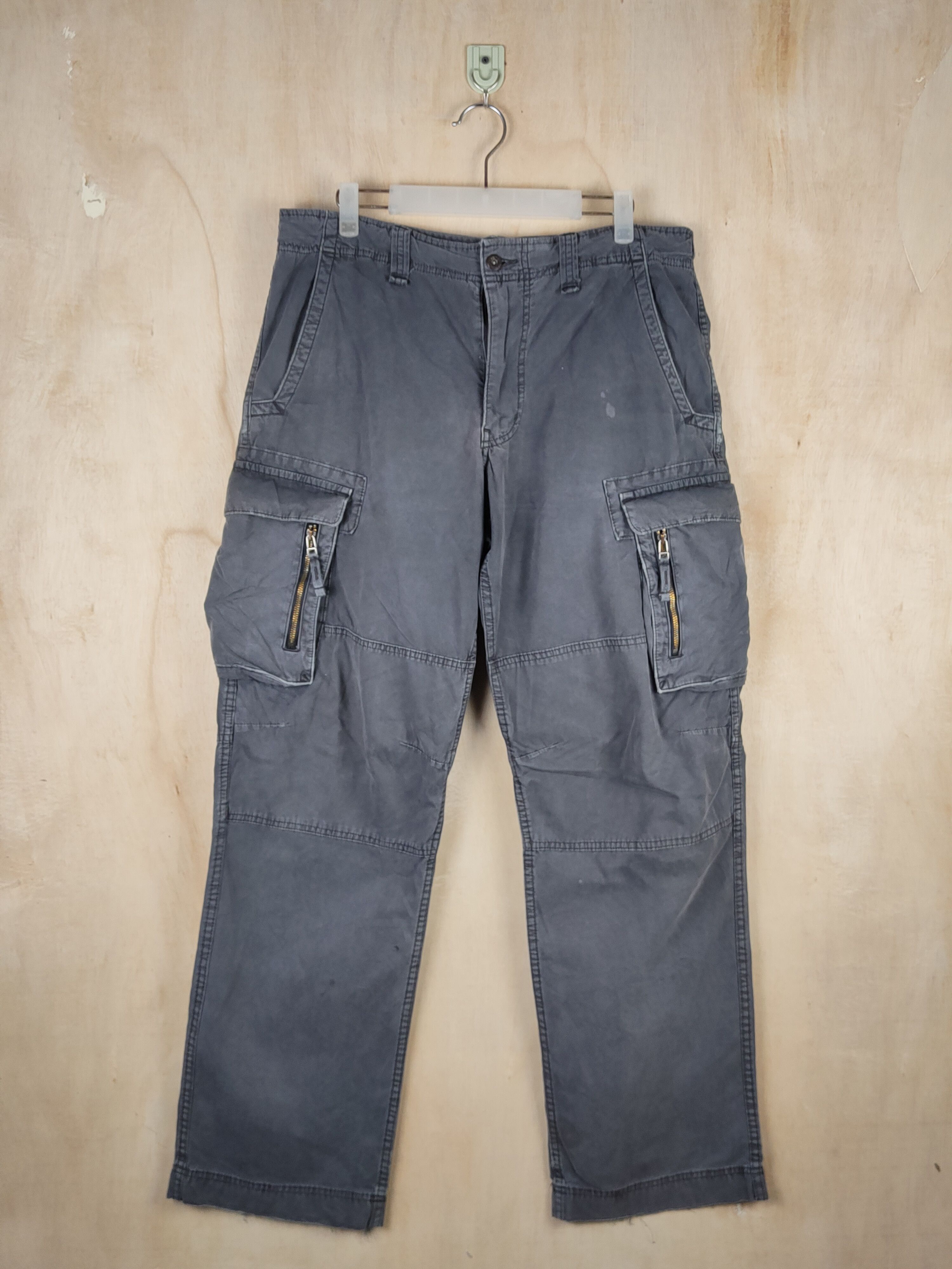 Japanese Brand Uniqlo Dark Gray Multipocket Tactical Cargo Pants #S2442 Size US 35 - 1 Thumbnail