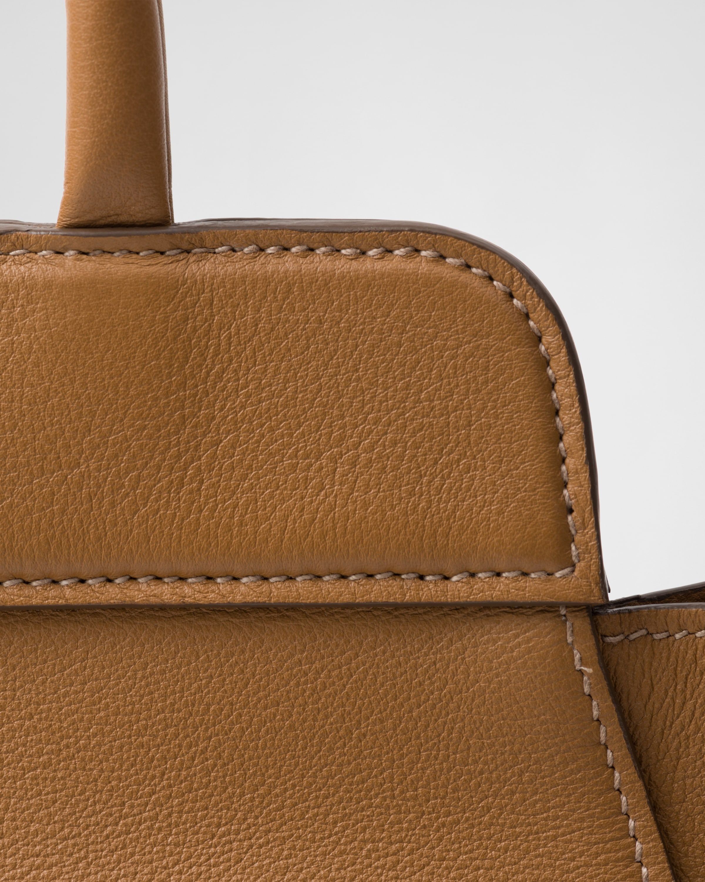 Prada o1la1rc1a0925 Size: OS / Medium Leather Tote Bag in Brown Size ONE SIZE - 6 Thumbnail