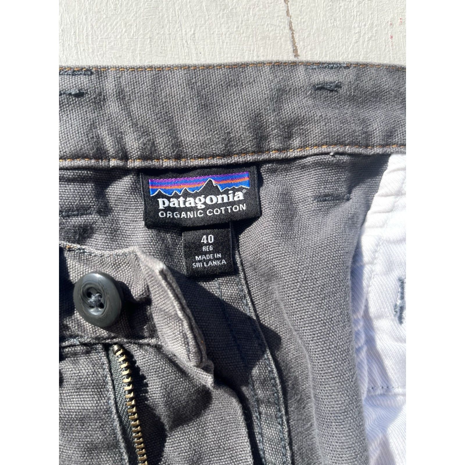 Patagonia VINTAGE Patagonia Pants Gray Solid 40 Flat Front Regular 32in Inseam 5-Pocket Chino Mens Size US 40 / EU 56 - 5 Thumbnail