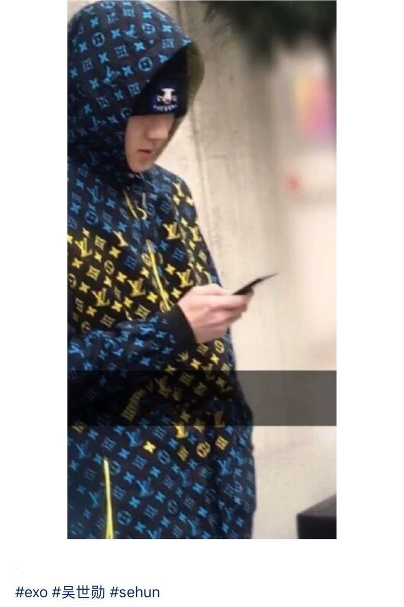 Louis Vuitton Louis Vuitton Ombré full logo reversible zip-up hooded bla Size XS / US 0-2 / IT 36-38 - 8 Thumbnail