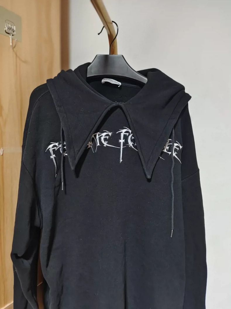 Balenciaga Balenciaga Sanskrit embroidered logo hooded sweater Size US M / EU 48-50 / 2 - 1 Thumbnail