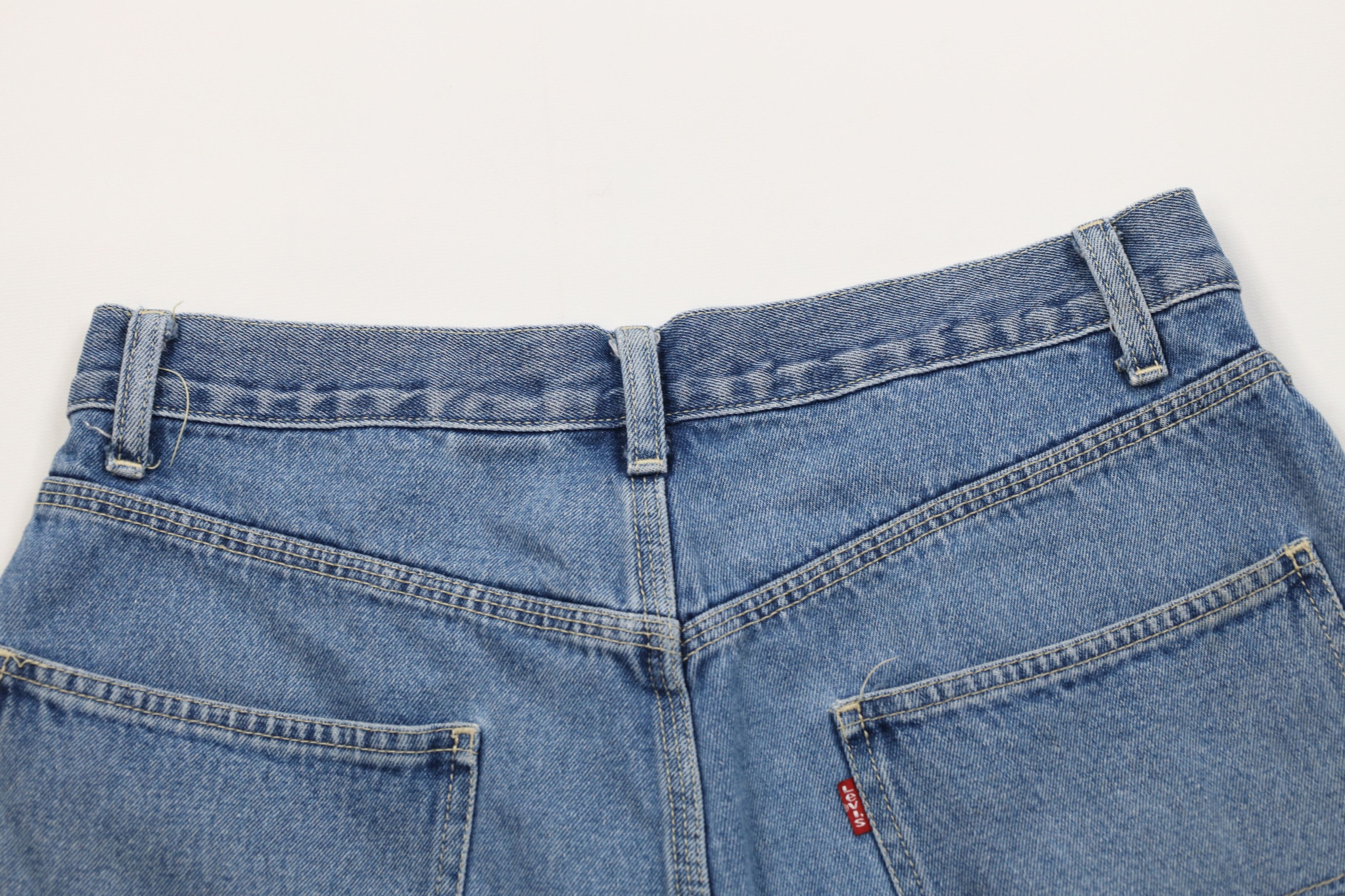 Levi's Vintage Y2K 2002 Dungaree Denim Jean Shorts Jorts Blue Size US 31 - 12 Thumbnail