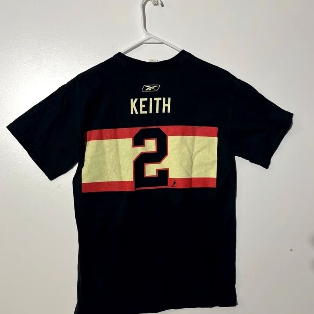 Reebok Reebok Chicago Blackhawks Duncan Keith 2009 Winter Classic NHL T-Shirt Mens S Size US S / EU 44-46 / 1 - 4 Thumbnail