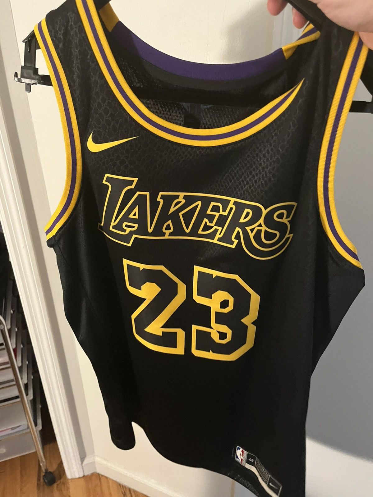 NBA Lebron James Leopard Lakers jersey Size US L / EU 52-54 / 3 - 1 Thumbnail