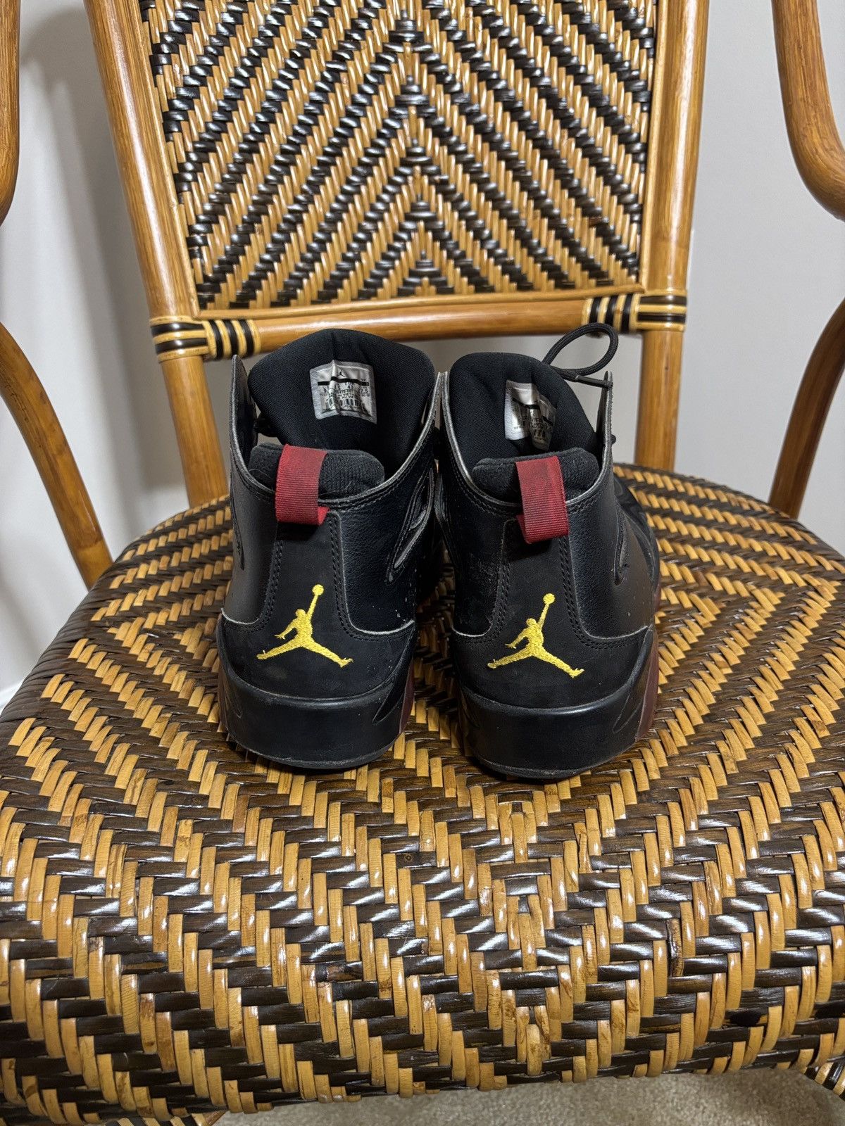 Jordan Brand Air Jordan Flight Club 91 Black Red Dandelion 555475-067 Size US 9.5 / EU 42-43 - 4 Thumbnail