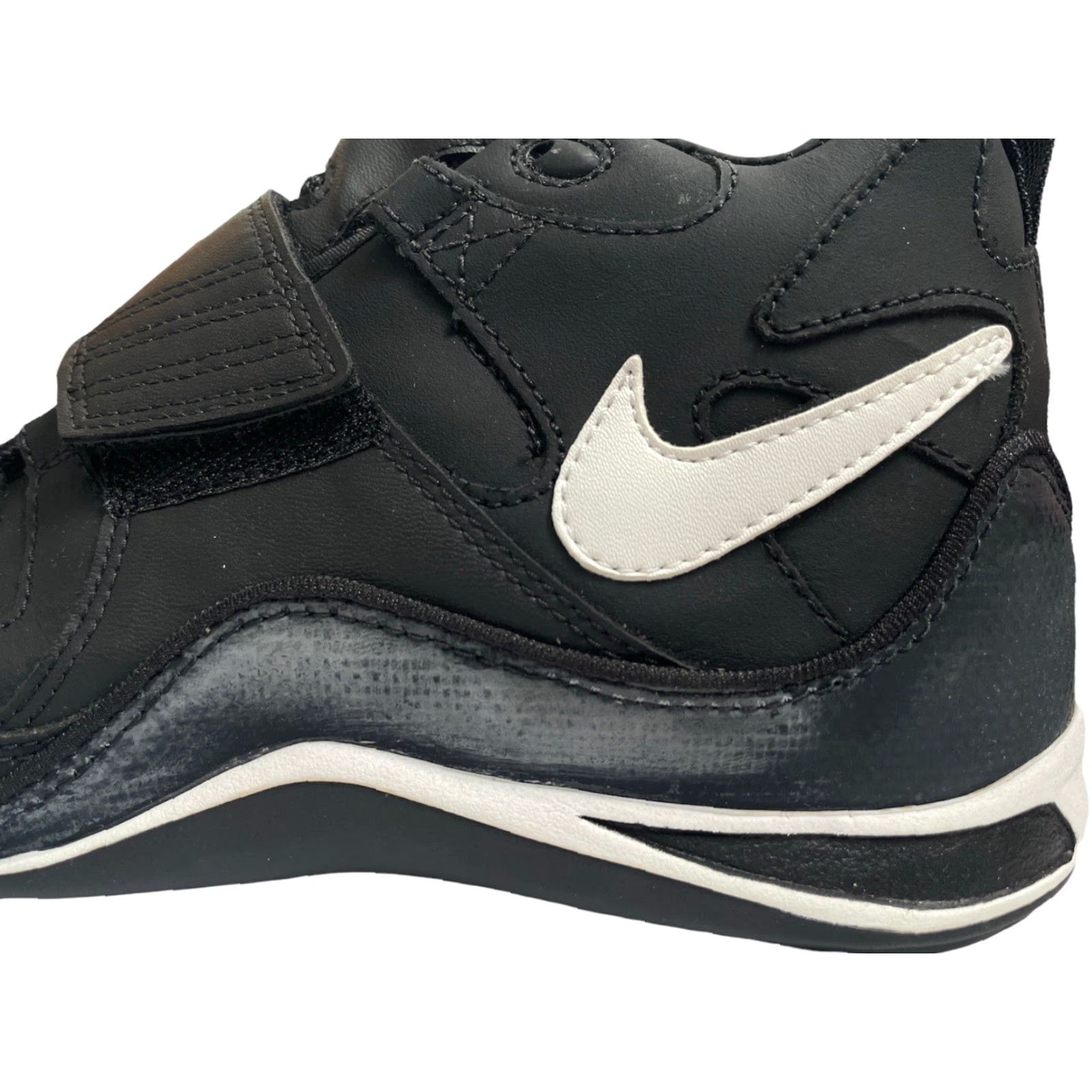 Nike VINTAGE Nike Open Field Mid Top Football Cleats Shoes Mens Deadstock 1998 Black 8 Nike Field Cleats Mens 1998 Size US M / EU 48-50 / 2 - 2 Thumbnail