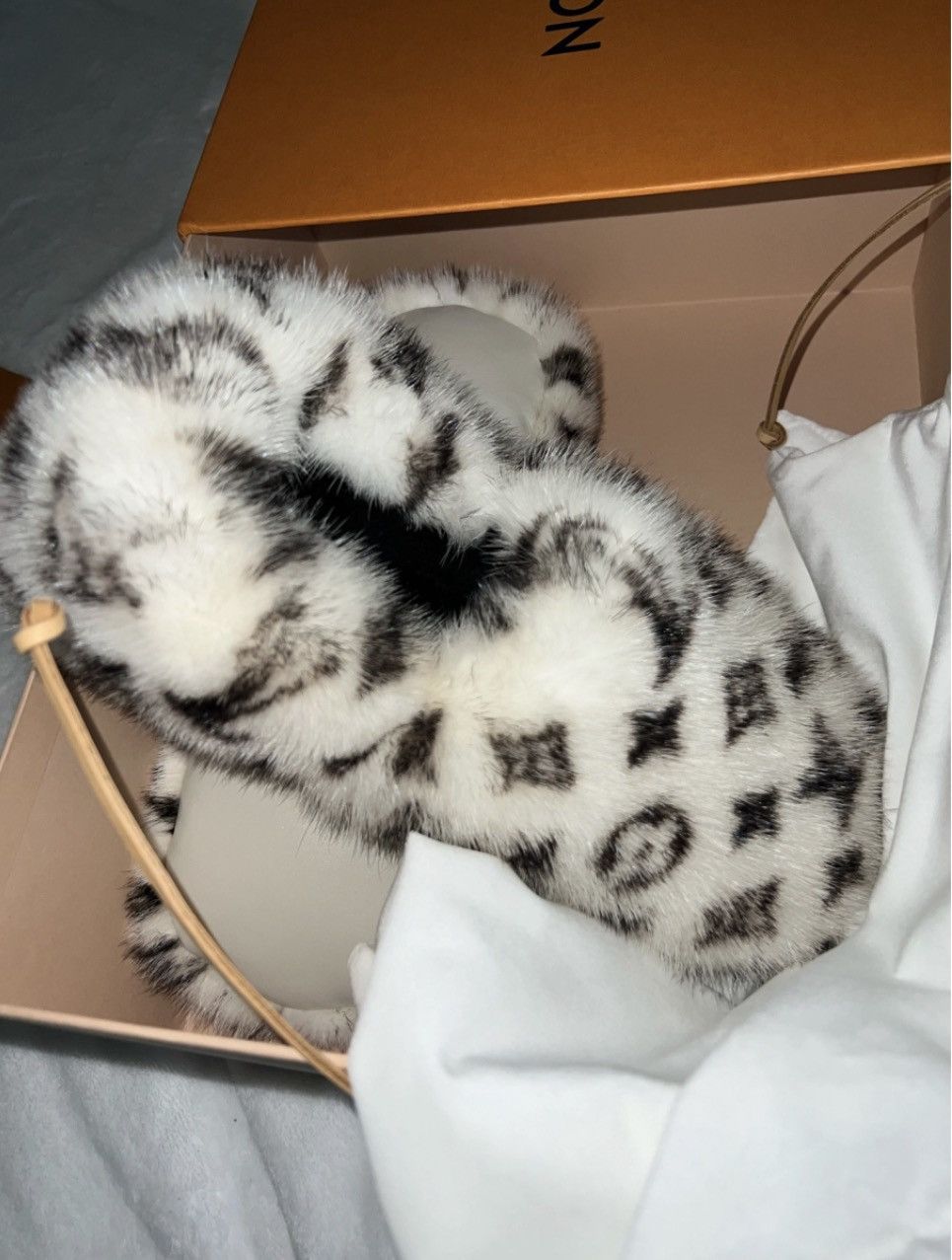 Louis Vuitton Louis Vuitton Mink Flats Size US 9 / IT 39 - 5 Thumbnail