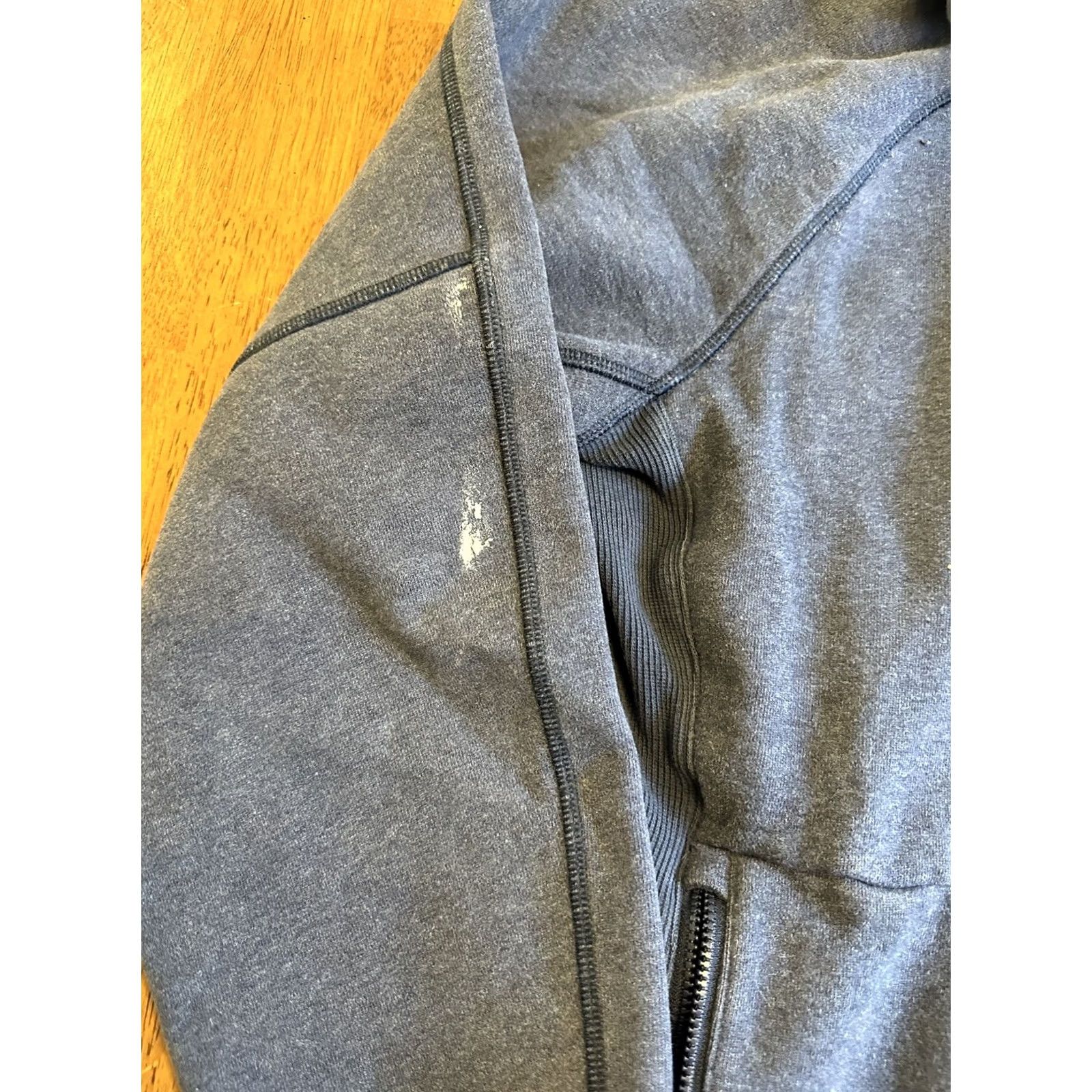 Lululemon Lululemon Full Zip Hoodie Sweatshirt Large Cargo Navy Blue Womens Regular Zip Hooded Pockets Activewear Size L / US 10 / IT 46 - 6 Thumbnail