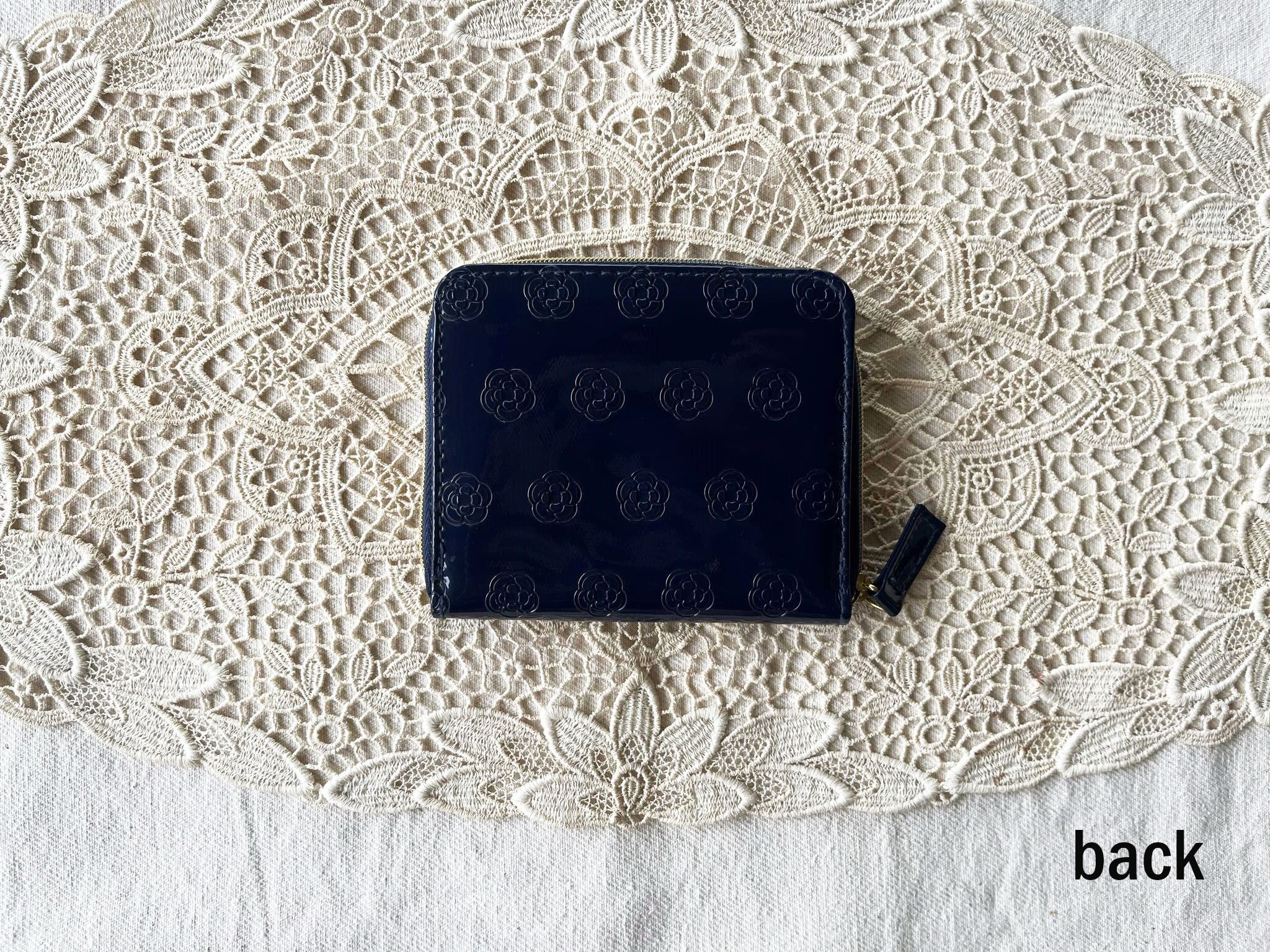 Japanese Brand CLATHAS (Japanese Brand) Faux Patent Leather embossed wallet Size ONE SIZE - 3 Thumbnail