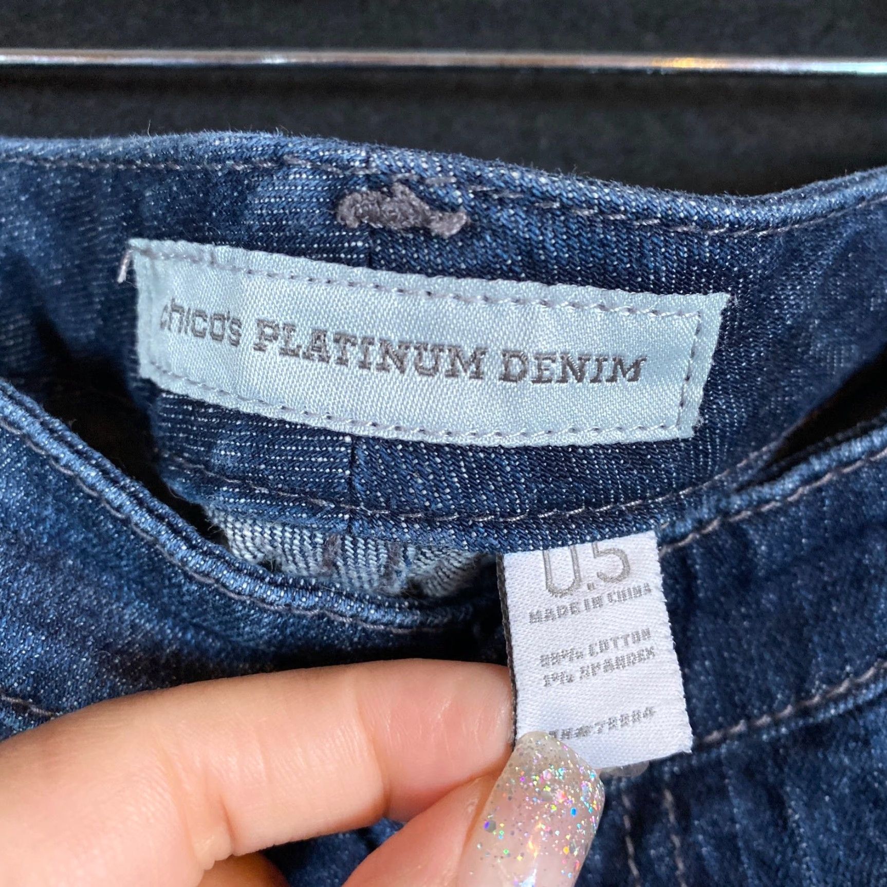 Vintage Chicos Womens Jeans Capri Denim Cotton Blend Stretch 0.5 30 in Waist High Rise 5-Pocket Blue Solid Regular Size S Mens Girls? Size 28" / US 6 / IT 42 - 4 Thumbnail