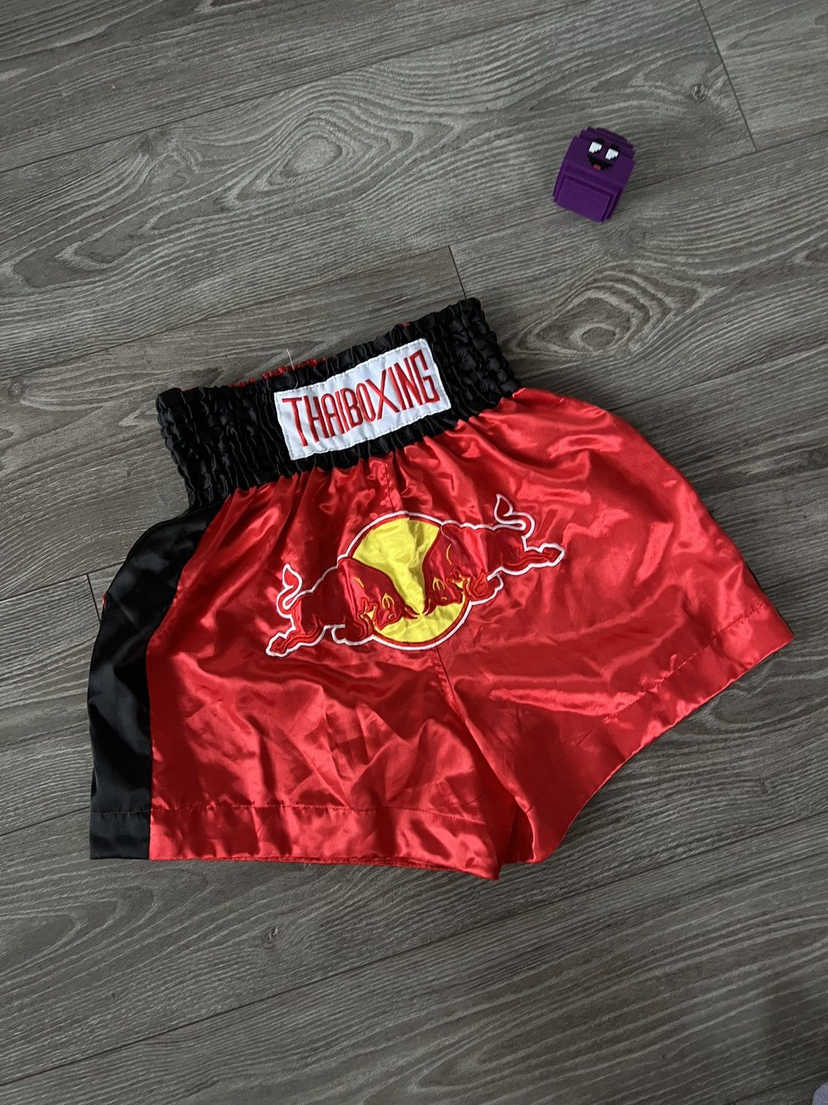 Other Red Bull Vintage Muay Thai Boxing Rare Shorts Size US 32 / EU 48 - 2 Thumbnail