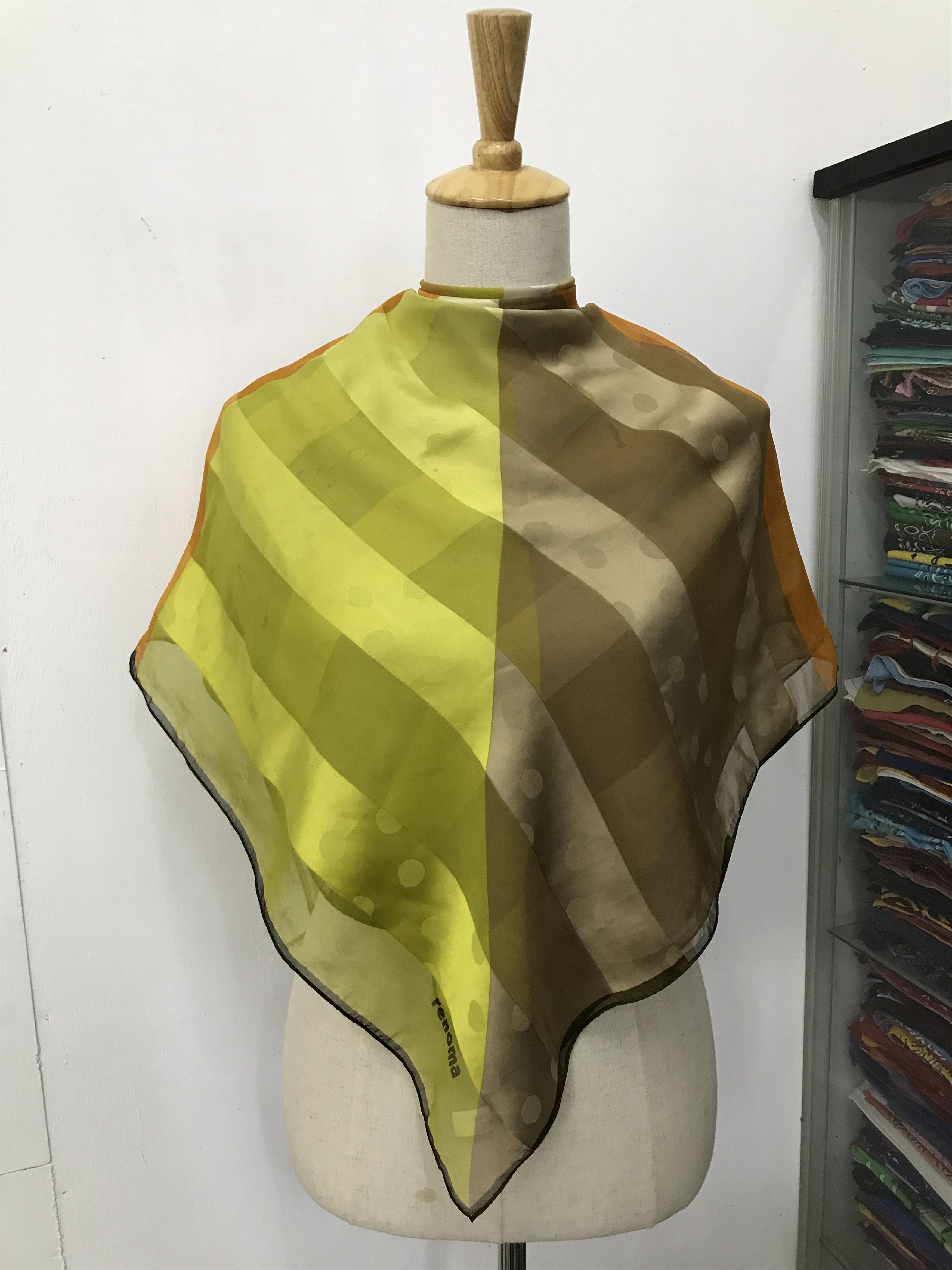 Renoma × Vintage Vintage Renoma Silk Scarf Size ONE SIZE - 1 Thumbnail