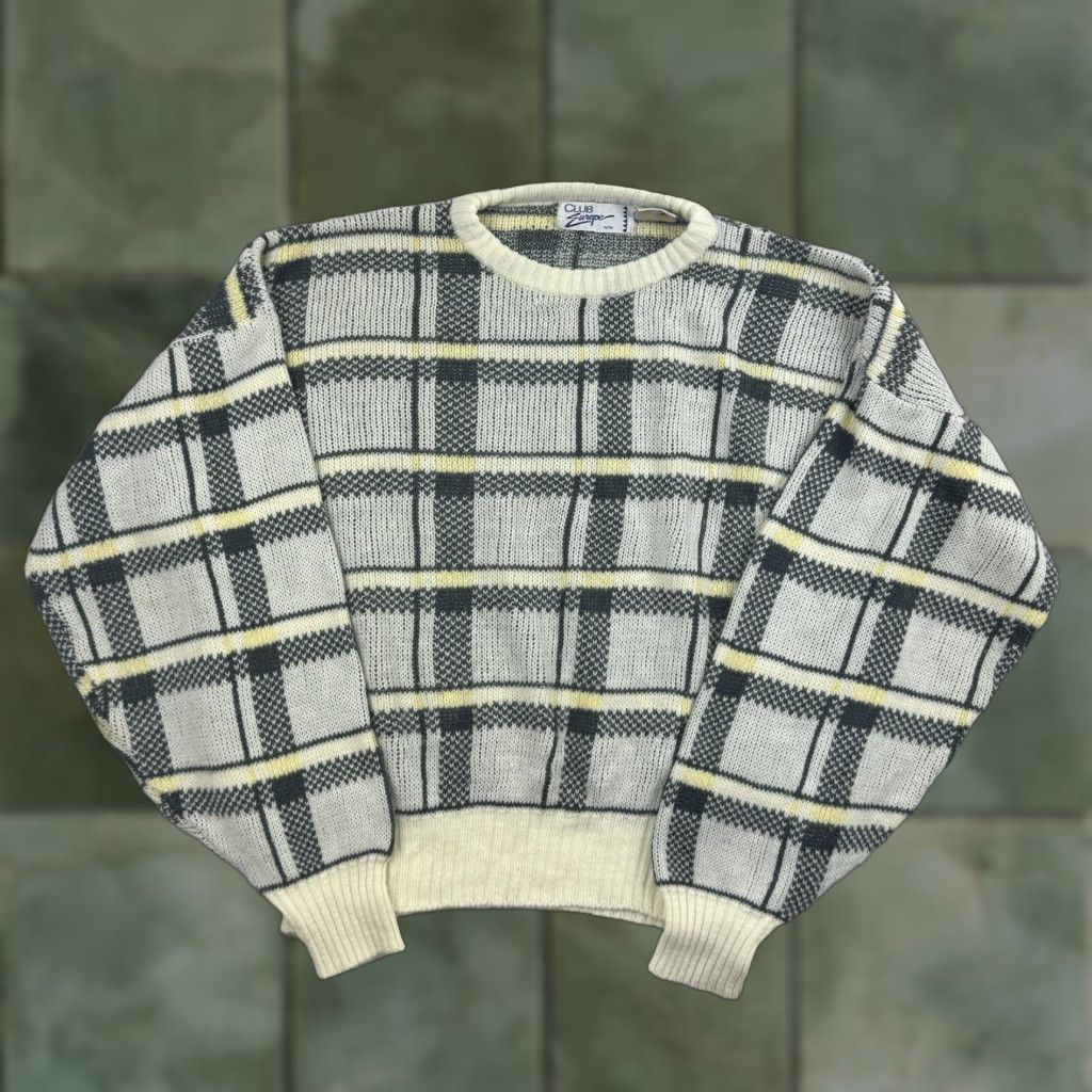 Vintage VINTAGE Club Europe Sweater Shirt Adult Medium Gray Plaid 80s Knit Crew Neck Pullover Mens M Size US M / EU 48-50 / 2 - 1 Thumbnail