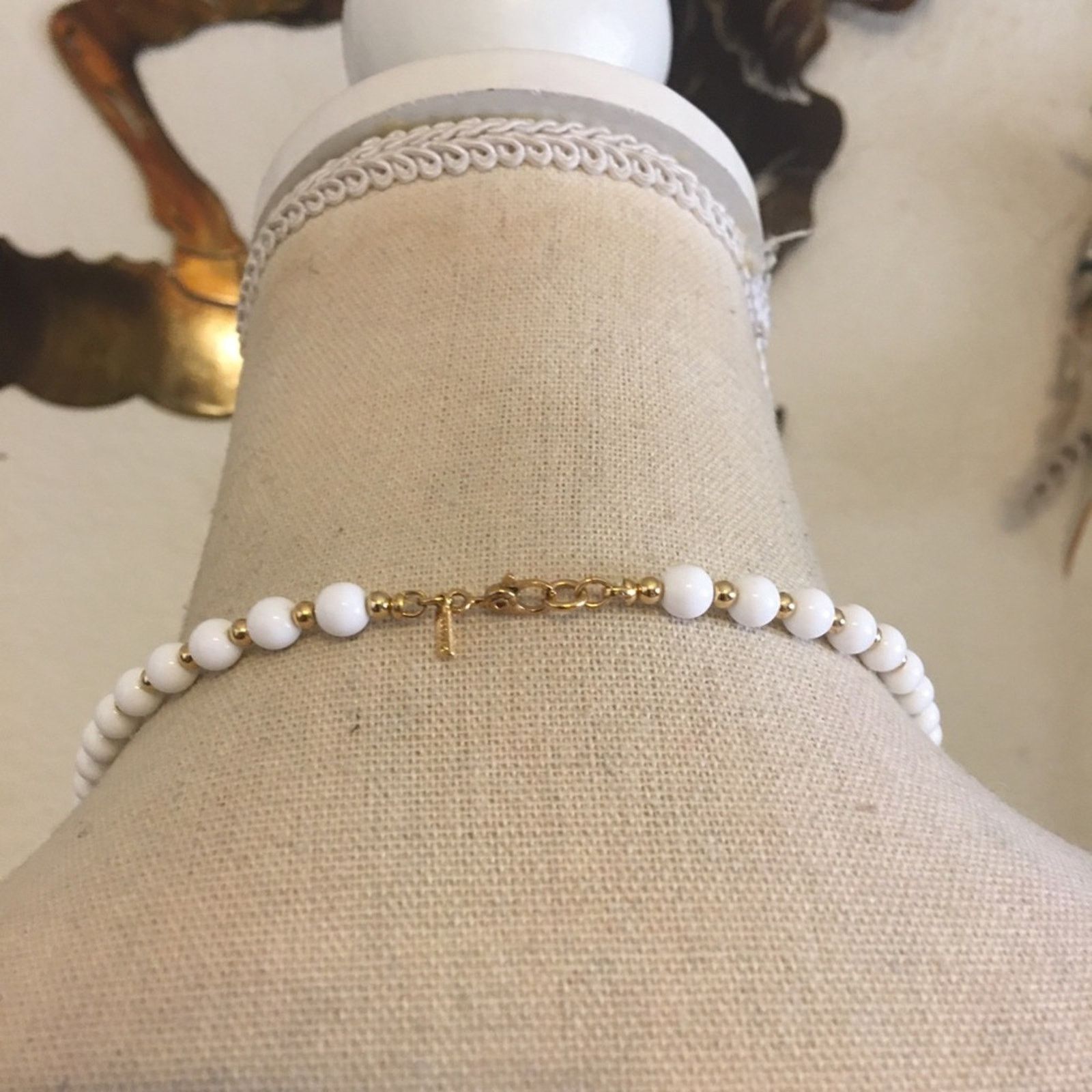 Monet Vintage Monet white glass pearl bead necklace Size ONE SIZE - 5 Thumbnail